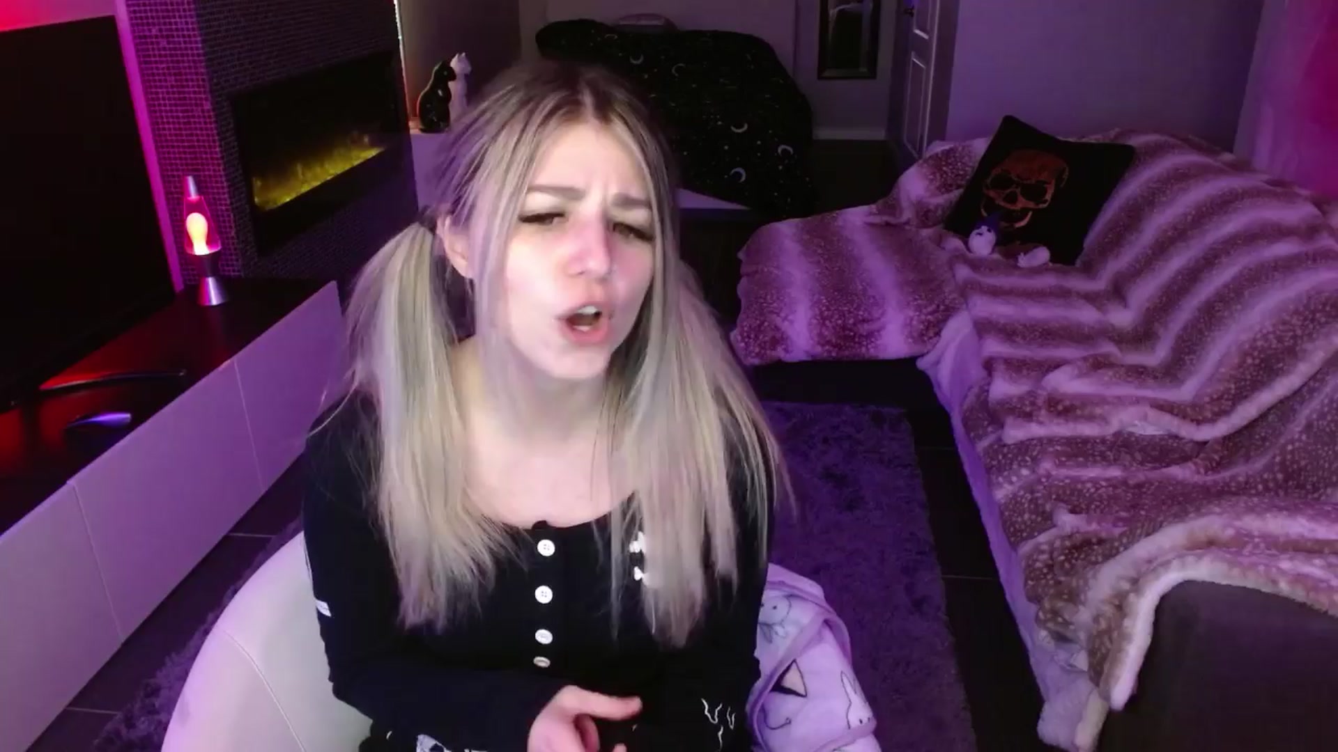 Gallery image thumbnail from Serafina's myfreecams stream on, 04/05/2024, 04:26 image 5 of 20