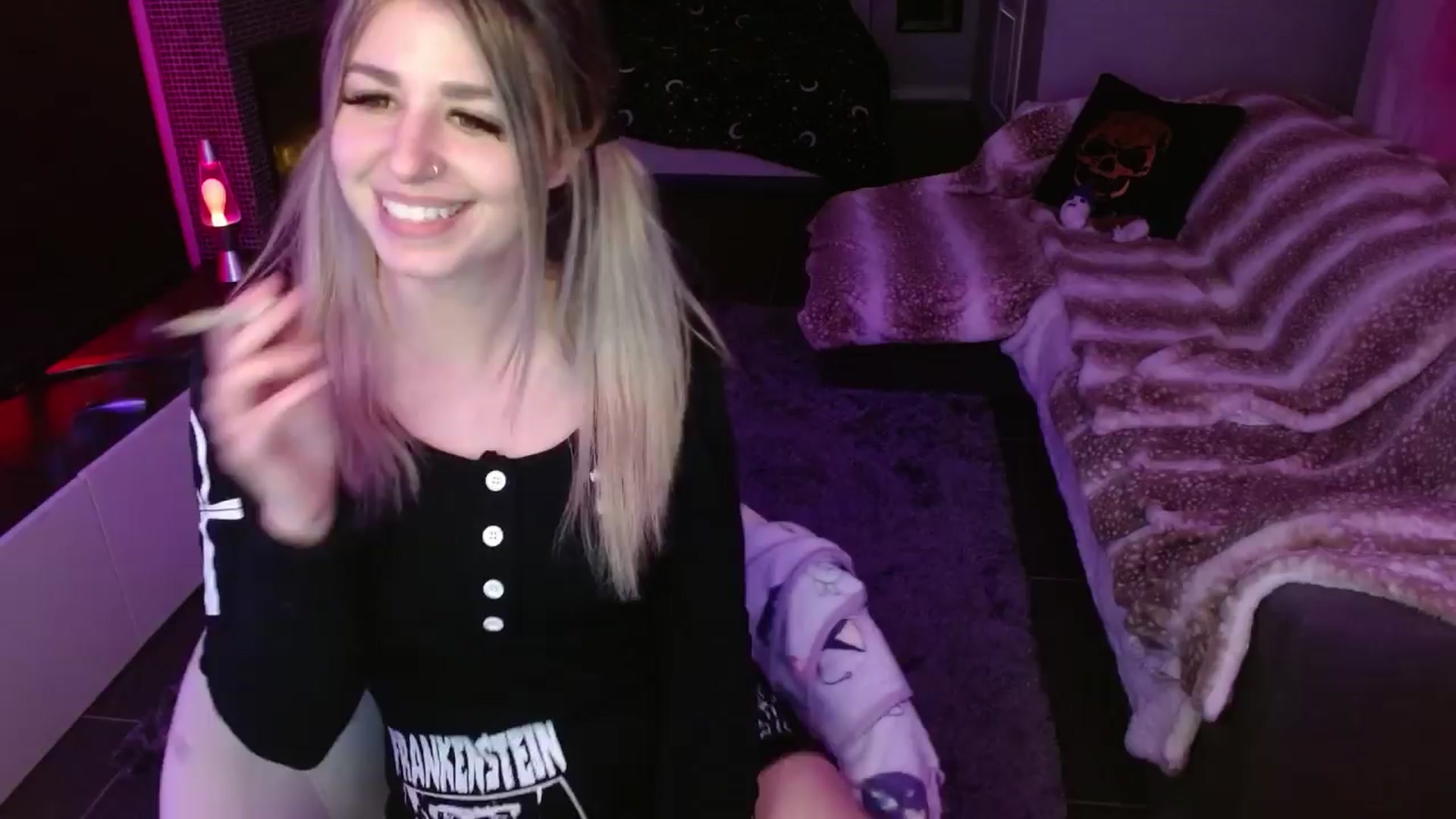 Gallery image thumbnail from Serafina's myfreecams stream on, 04/05/2024, 04:26 image 13 of 20