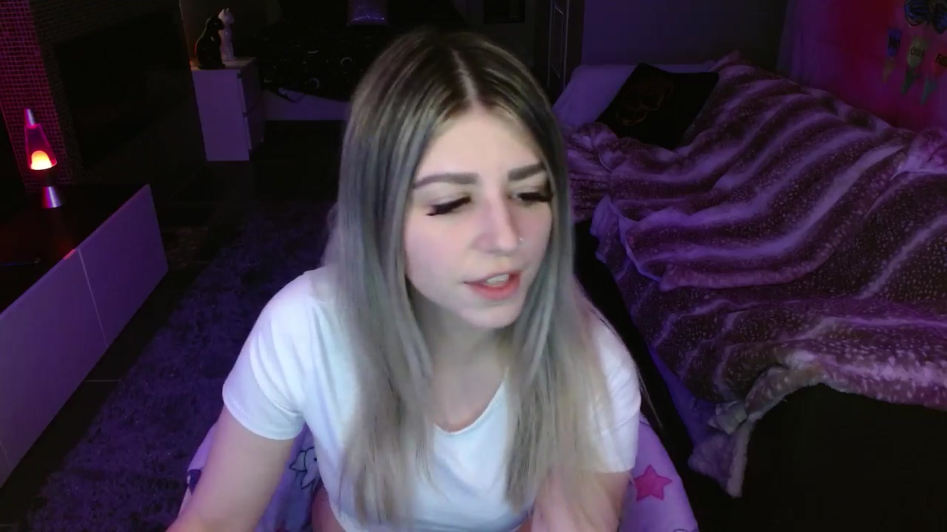 Gallery image thumbnail from Serafina's myfreecams stream on, 04/06/2024, 01:48 image 18 of 20