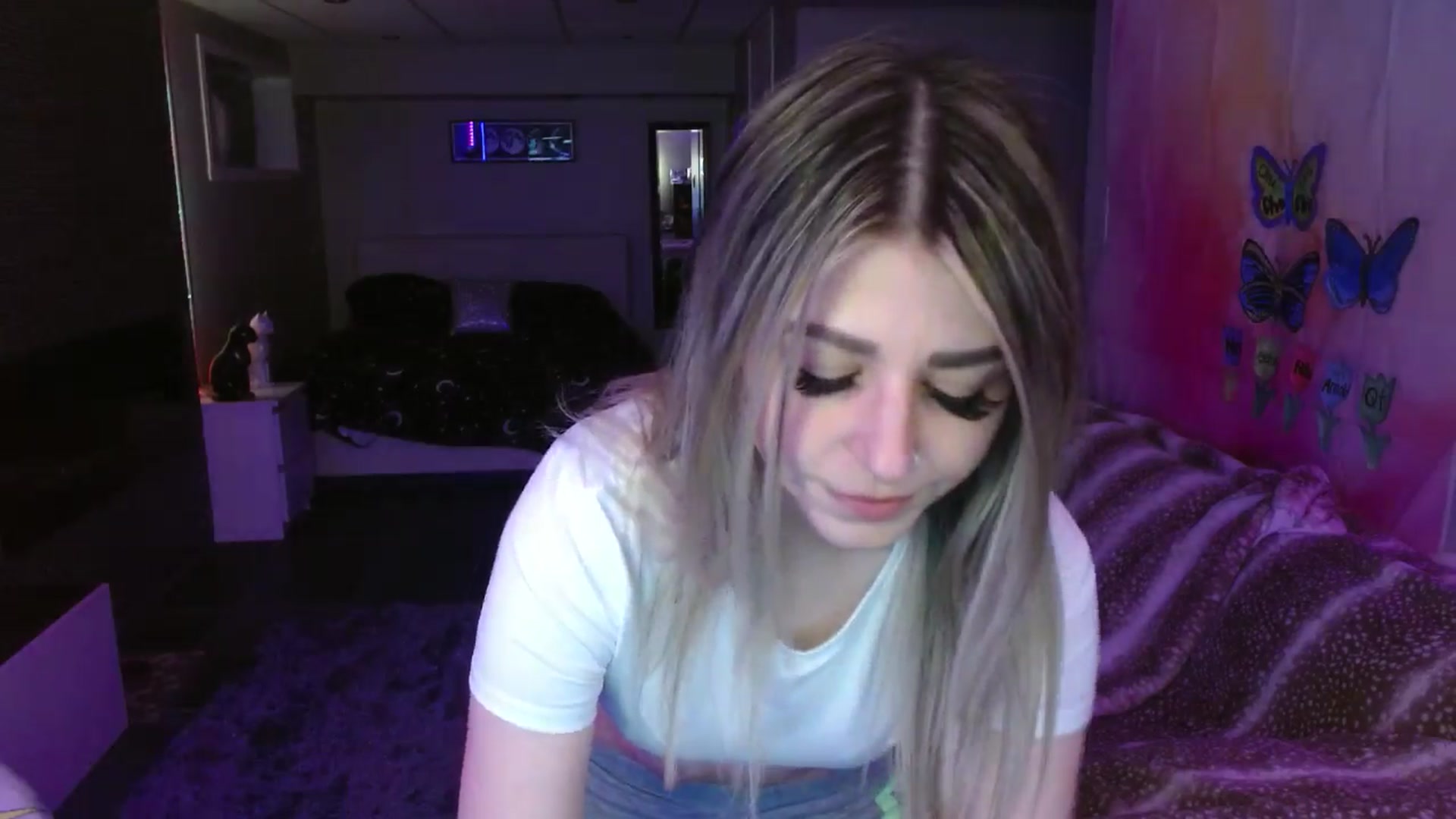 Gallery image thumbnail from Serafina's myfreecams stream on, 04/06/2024, 01:48 image 11 of 20