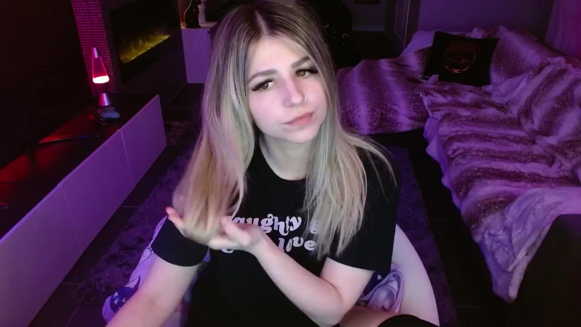 Gallery image thumbnail from Serafina's myfreecams stream on, 04/12/2024, 02:42 image 11 of 20