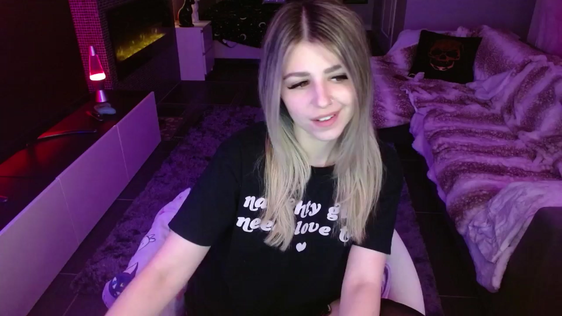 Gallery image thumbnail from Serafina's myfreecams stream on, 04/12/2024, 02:42 image 10 of 20