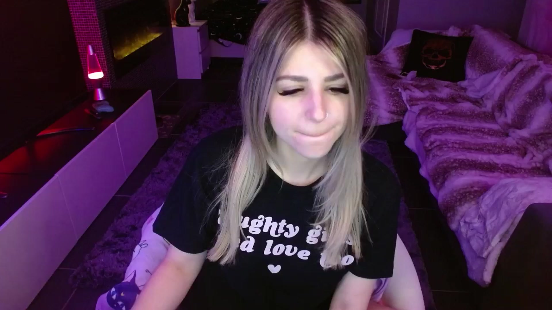 Gallery image thumbnail from Serafina's myfreecams stream on, 04/12/2024, 02:42 image 6 of 20