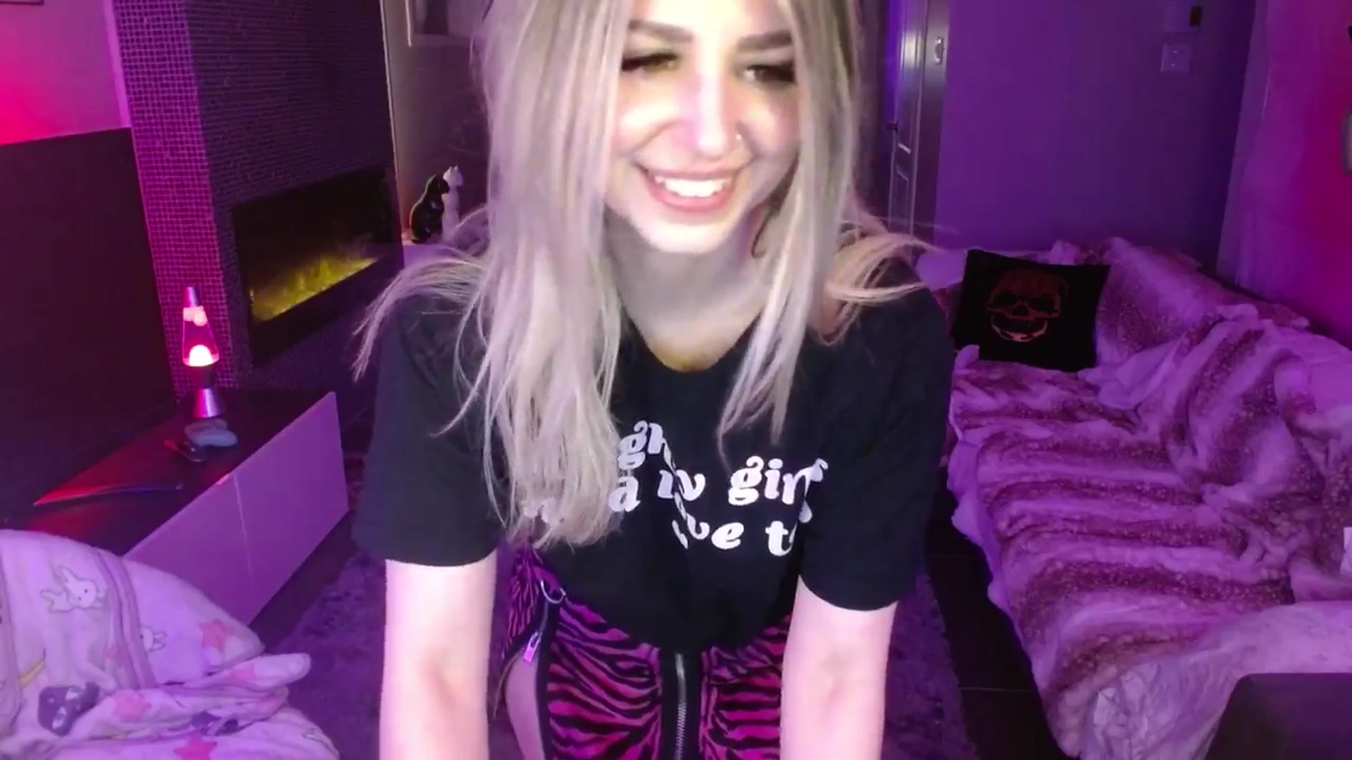 Gallery image thumbnail from Serafina's myfreecams stream on, 04/12/2024, 05:16 image 12 of 20