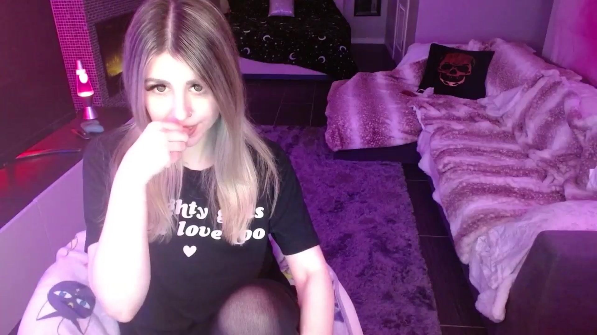 Gallery image thumbnail from Serafina's myfreecams stream on, 04/12/2024, 05:16 image 15 of 20