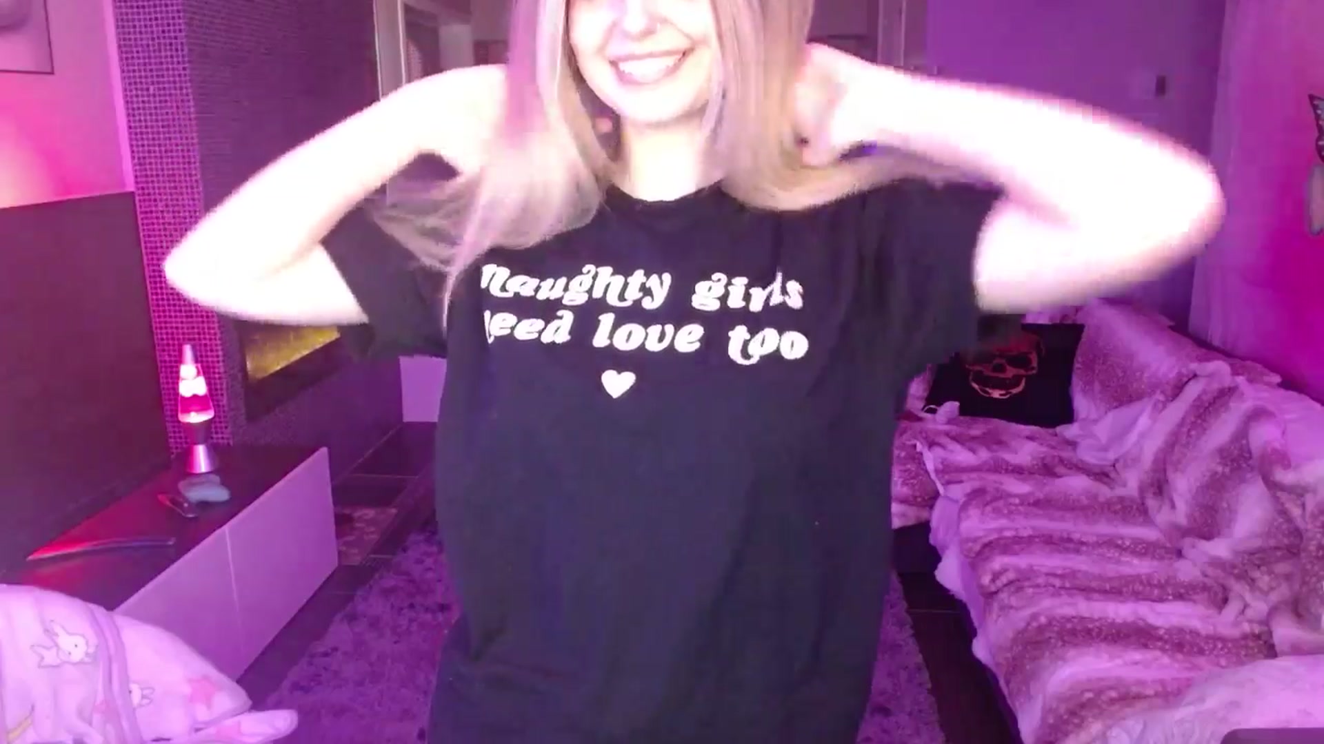 Gallery image thumbnail from Serafina's myfreecams stream on, 04/12/2024, 05:16 image 13 of 20