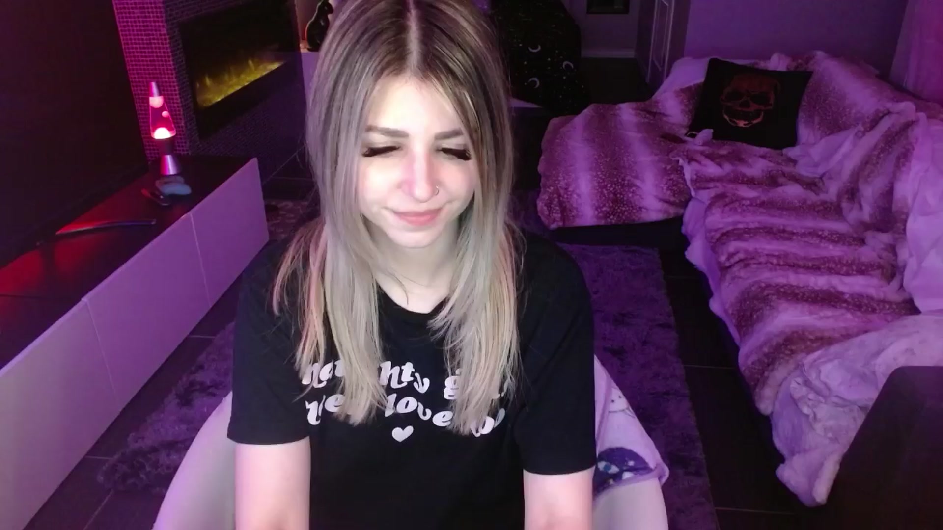 Gallery image thumbnail from Serafina's myfreecams stream on, 04/12/2024, 06:37 image 8 of 20