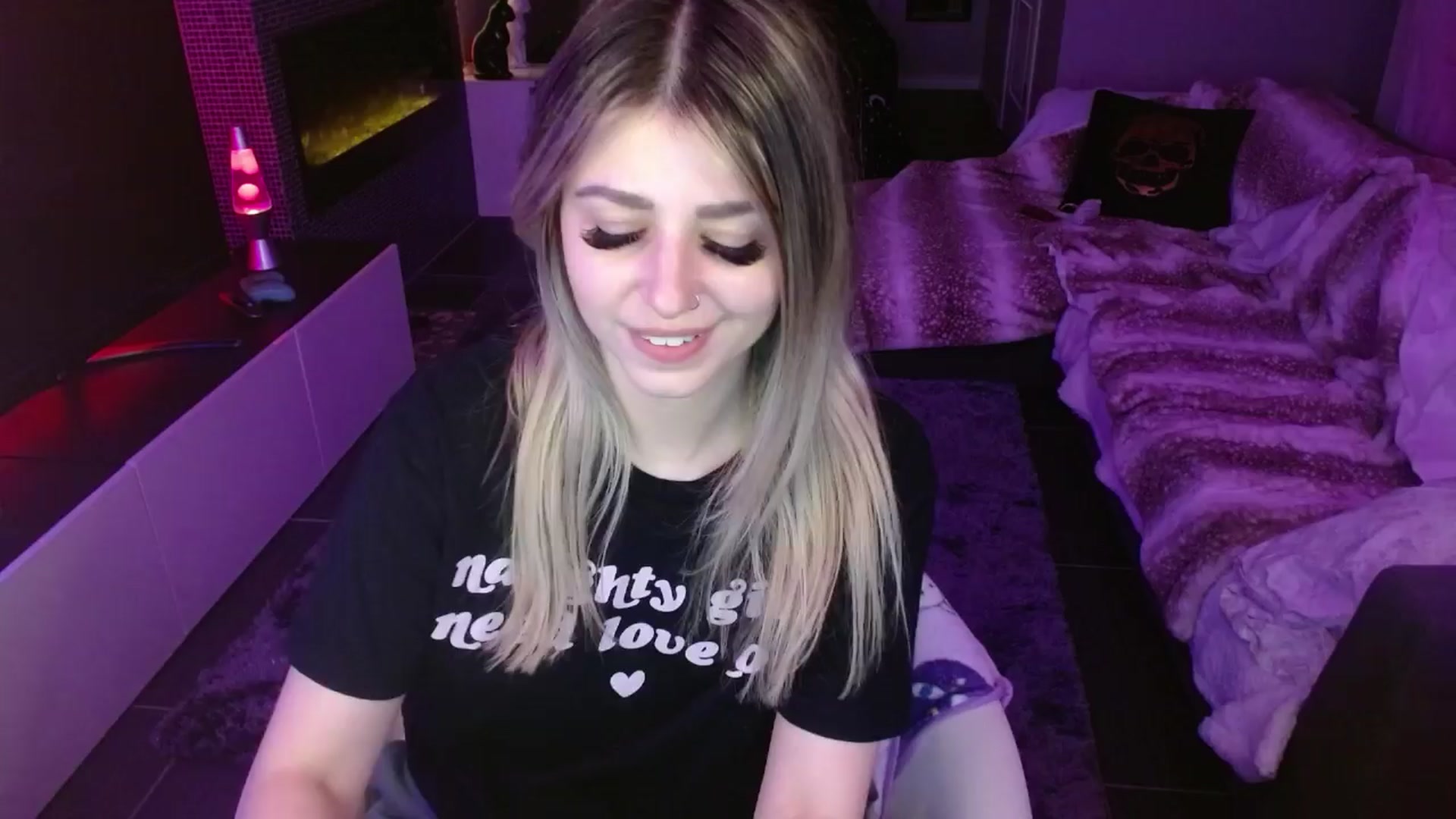 Gallery image thumbnail from Serafina's myfreecams stream on, 04/12/2024, 06:37 image 4 of 20