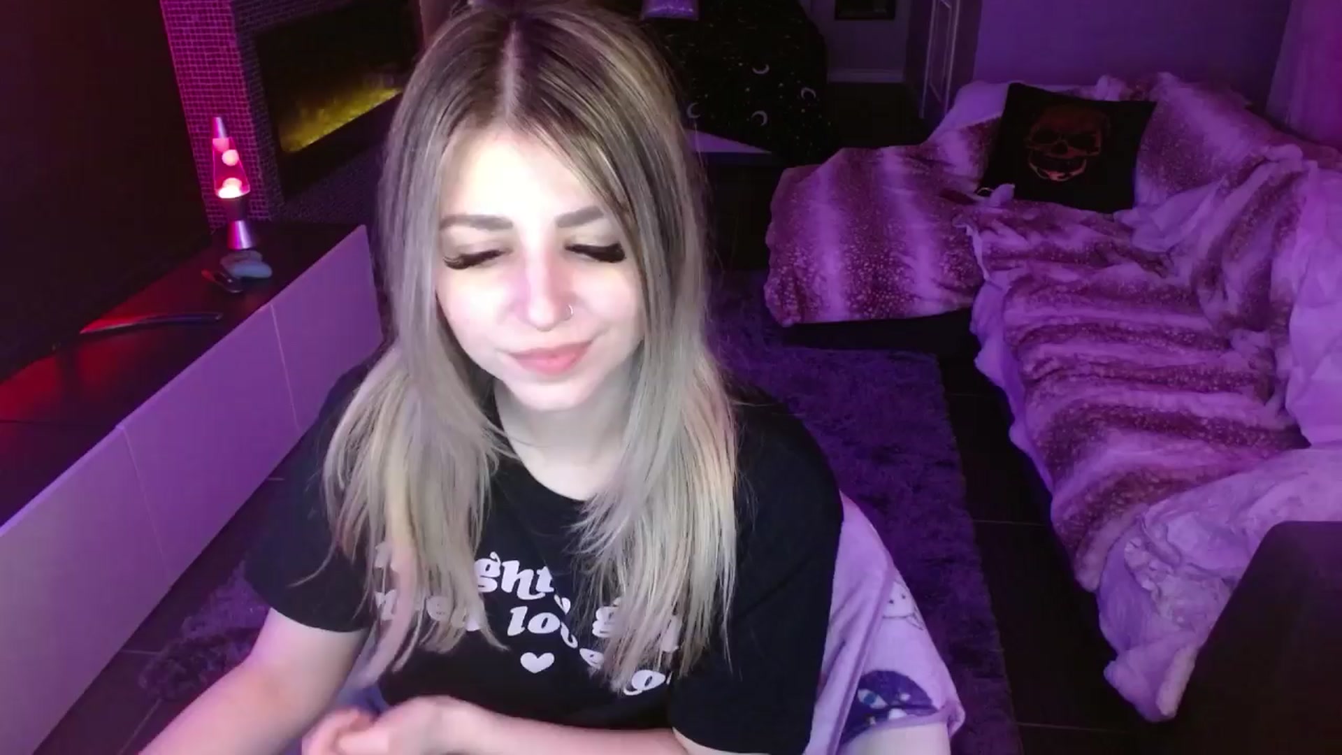 Gallery image thumbnail from Serafina's myfreecams stream on, 04/12/2024, 06:37 image 6 of 20