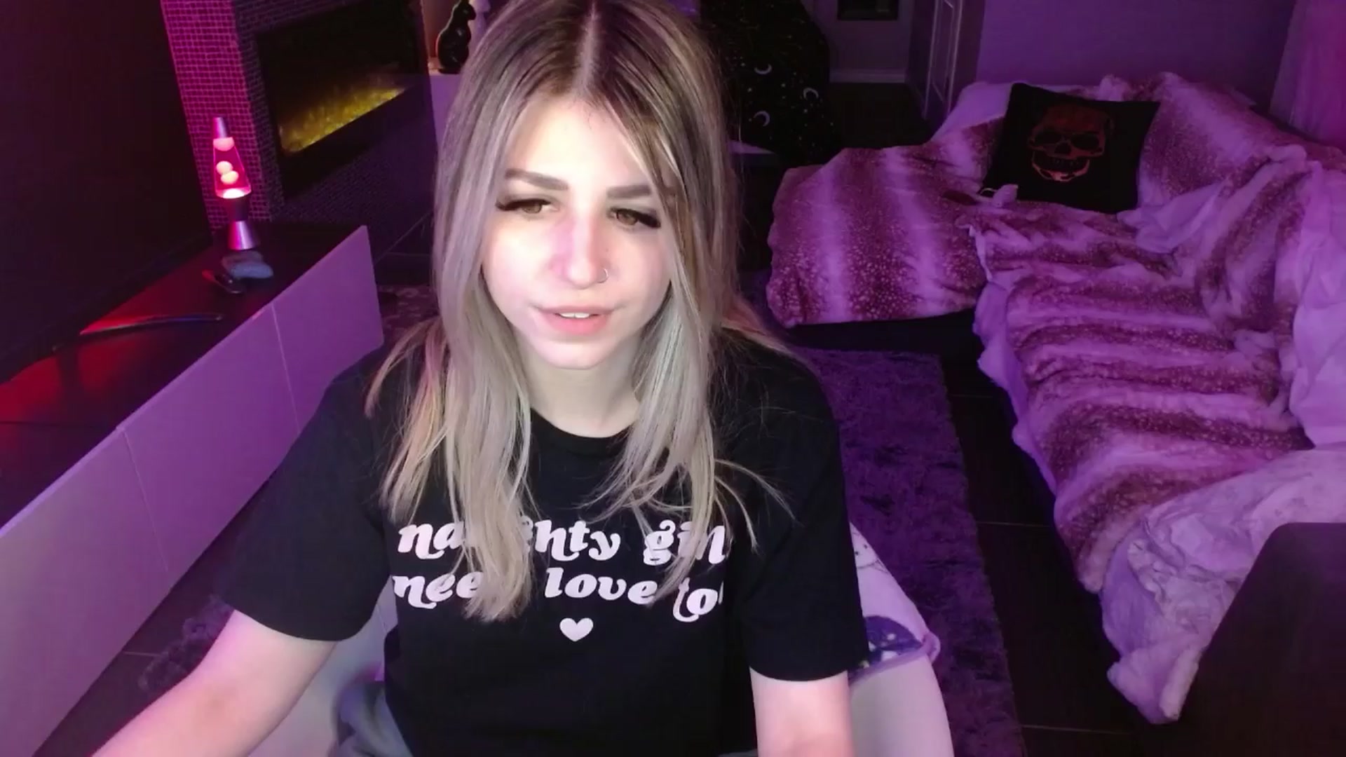 Gallery image thumbnail from Serafina's myfreecams stream on, 04/12/2024, 06:37 image 13 of 20