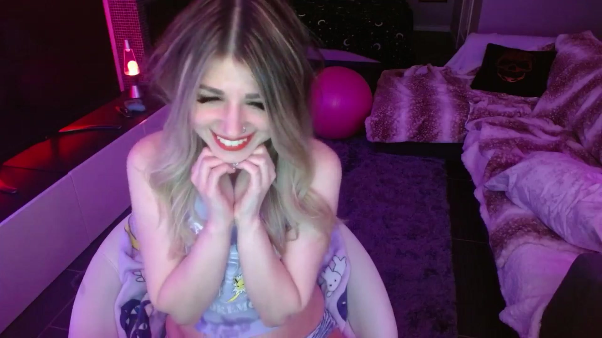 Gallery image thumbnail from Serafina's myfreecams stream on, 04/17/2024, 05:20 image 20 of 20