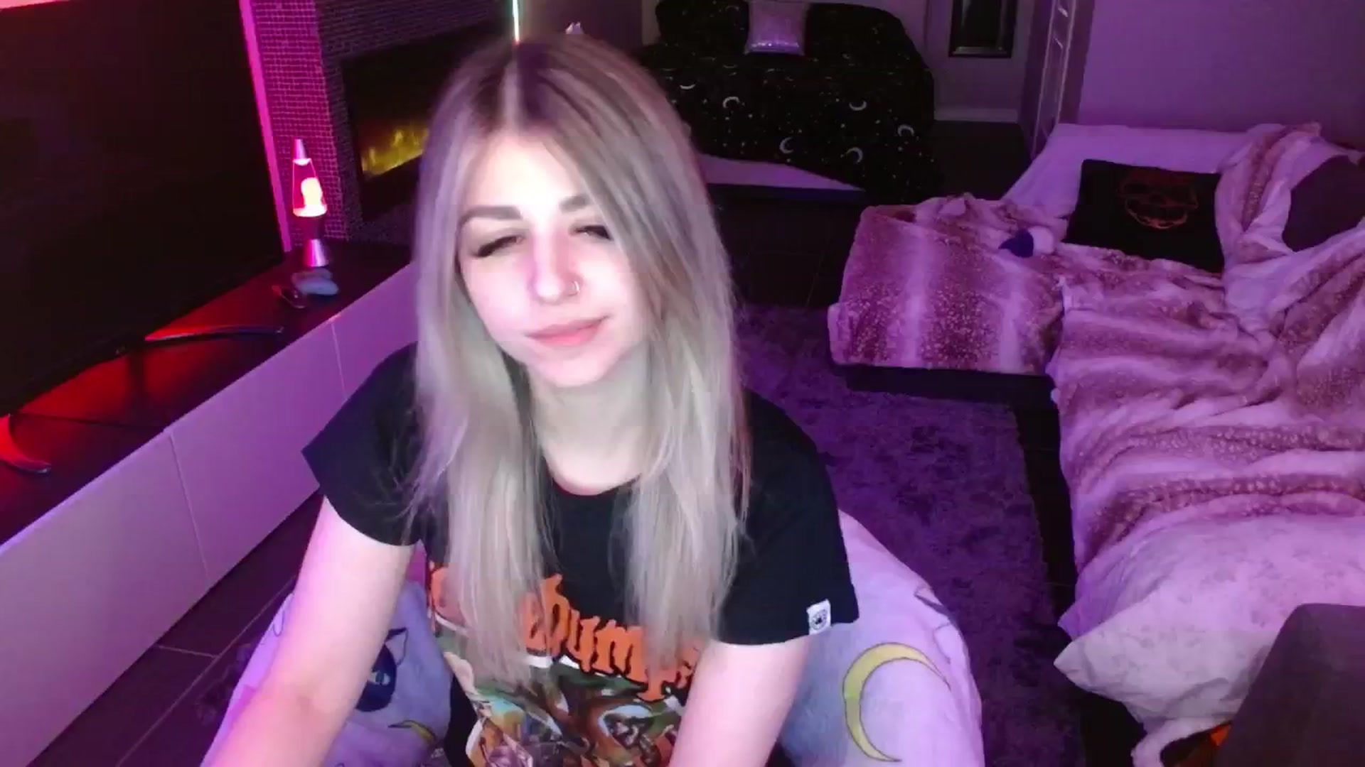Gallery image thumbnail from Serafina's myfreecams stream on, 04/28/2024, 02:38 image 11 of 20