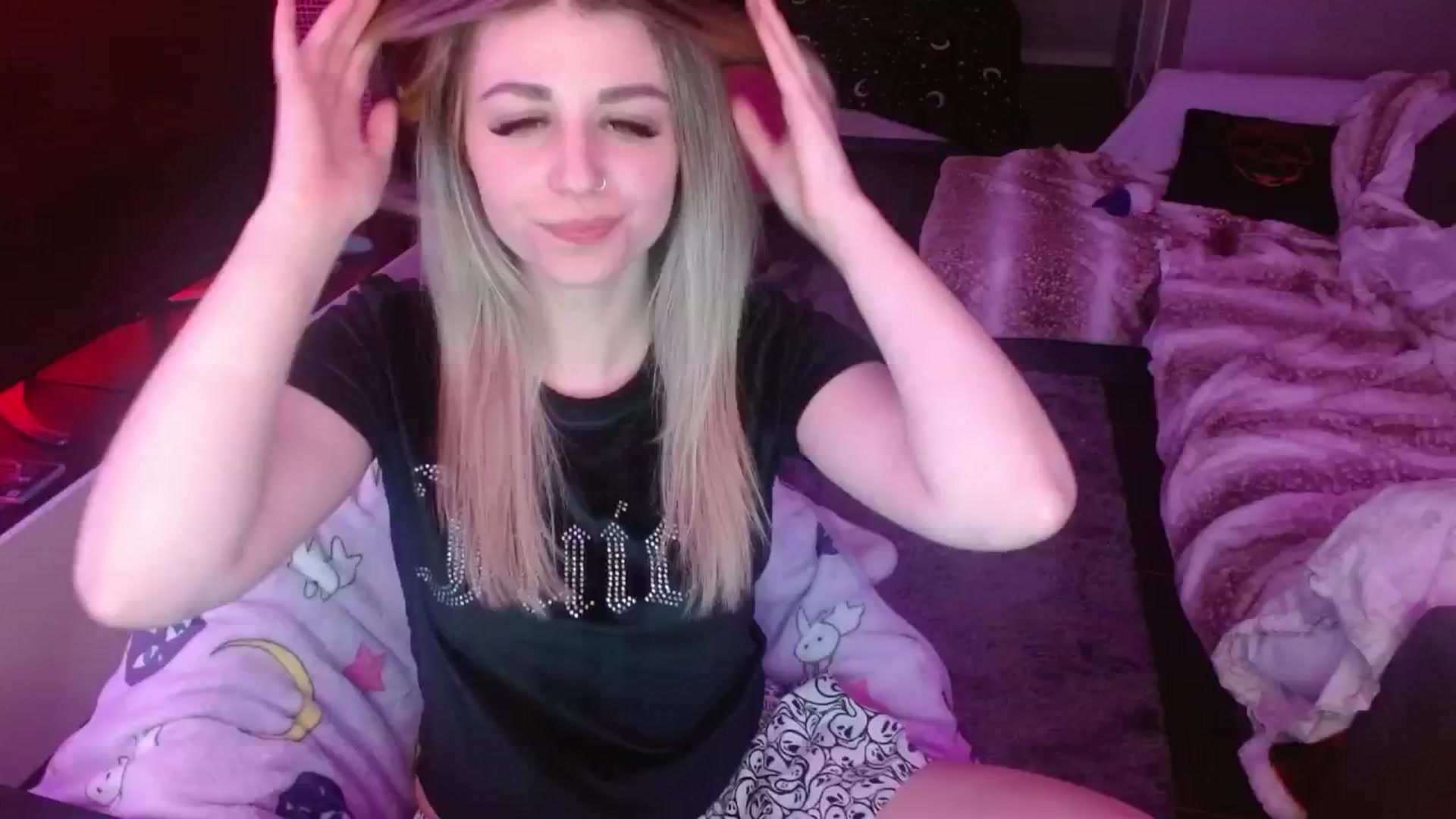 Gallery image thumbnail from Serafina's myfreecams stream on, 05/02/2024, 03:35 image 15 of 20