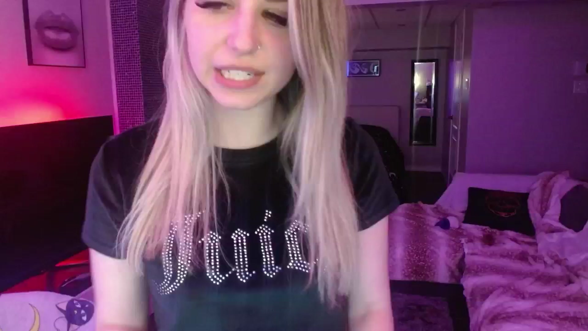 Gallery image thumbnail from Serafina's myfreecams stream on, 05/02/2024, 03:35 image 6 of 20
