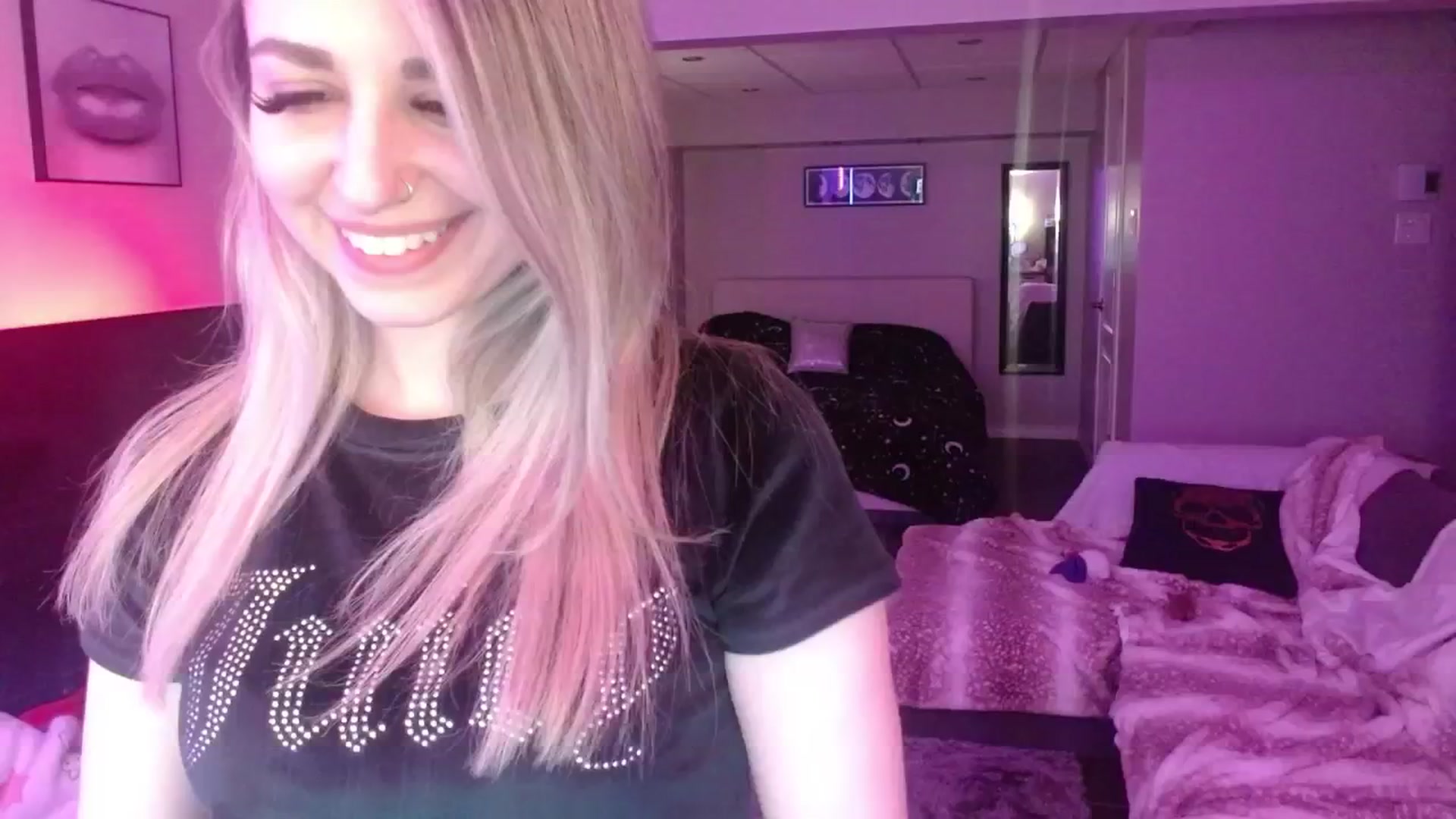 Gallery image thumbnail from Serafina's myfreecams stream on, 05/02/2024, 03:35 image 12 of 20