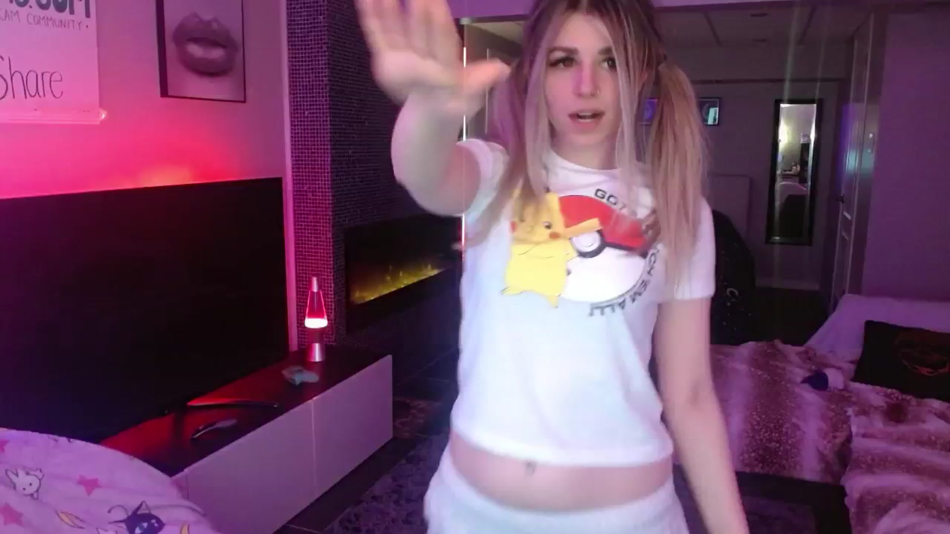 Gallery image thumbnail from Serafina's myfreecams stream on, 05/03/2024, 05:11 image 16 of 20