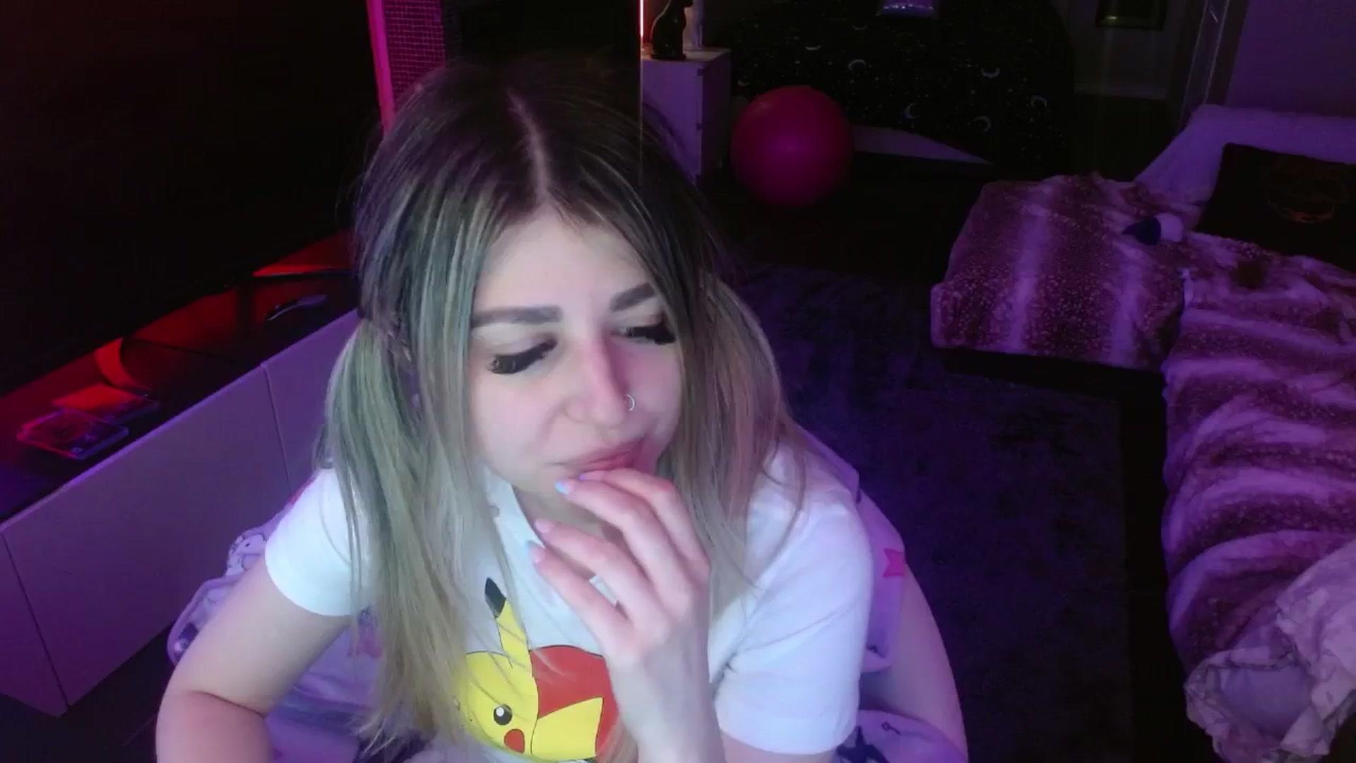 Gallery image thumbnail from Serafina's myfreecams stream on, 05/03/2024, 05:11 image 19 of 20