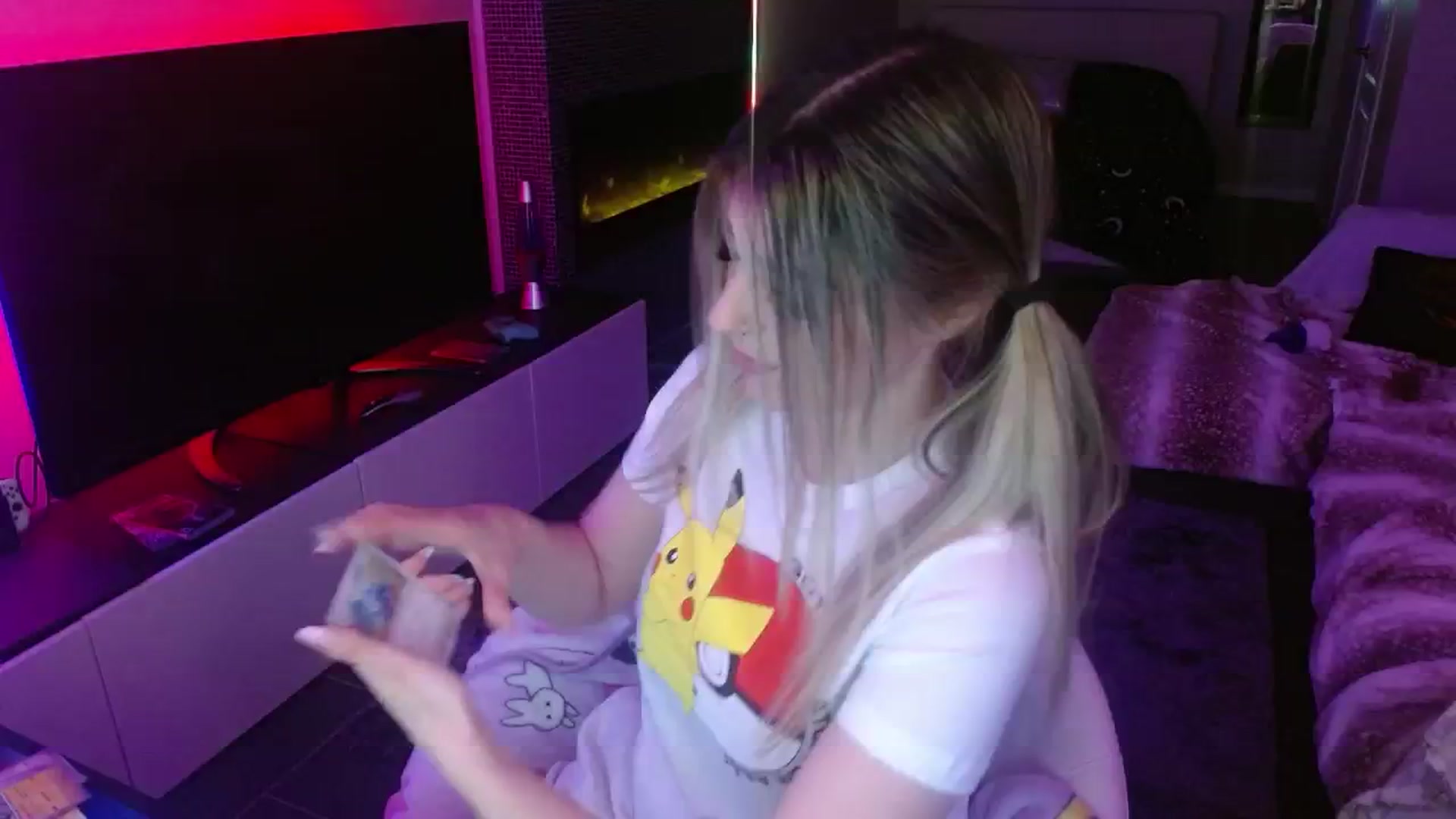 Gallery image thumbnail from Serafina's myfreecams stream on, 05/03/2024, 05:11 image 4 of 20