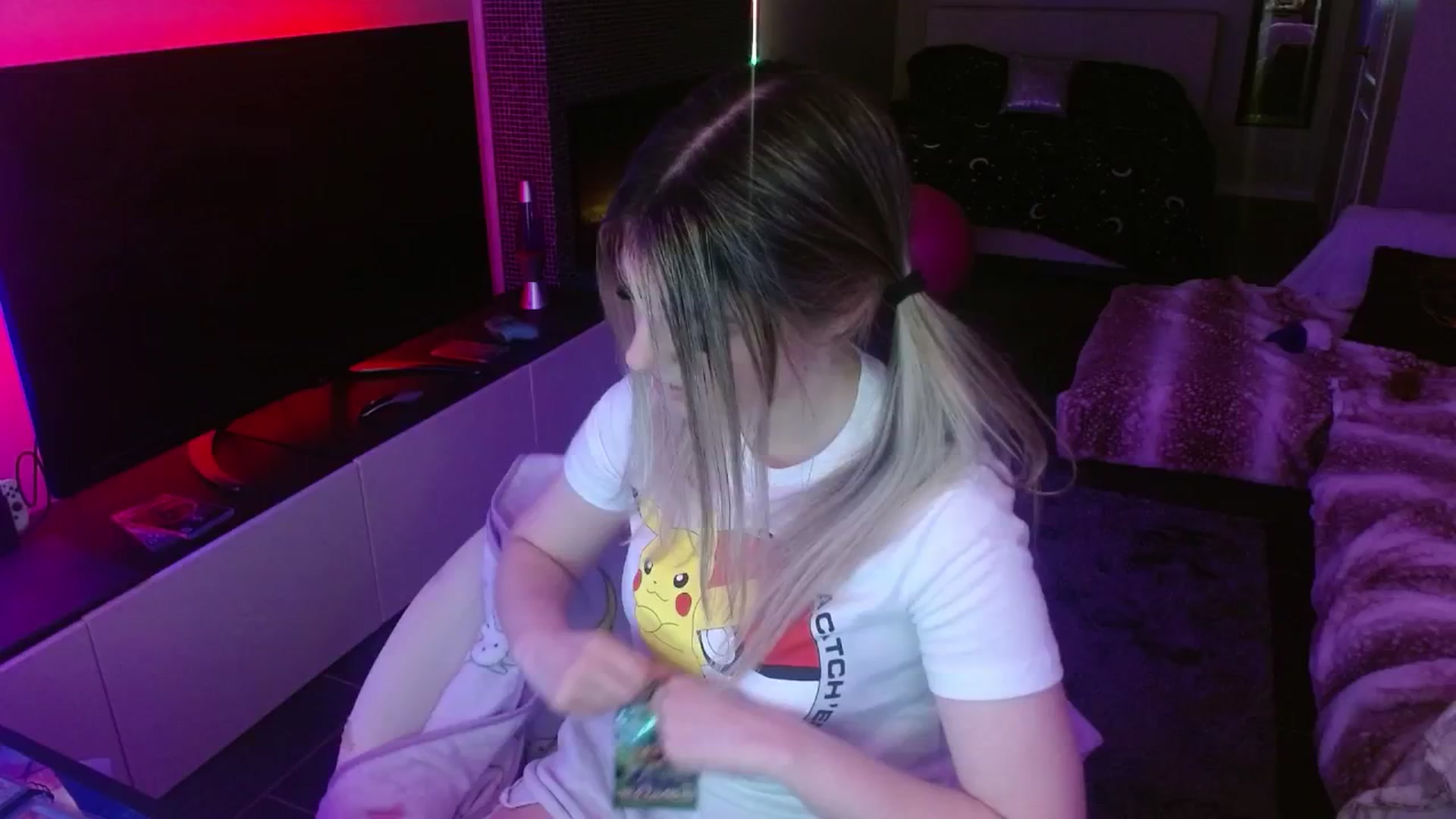 Gallery image thumbnail from Serafina's myfreecams stream on, 05/03/2024, 05:11 image 6 of 20