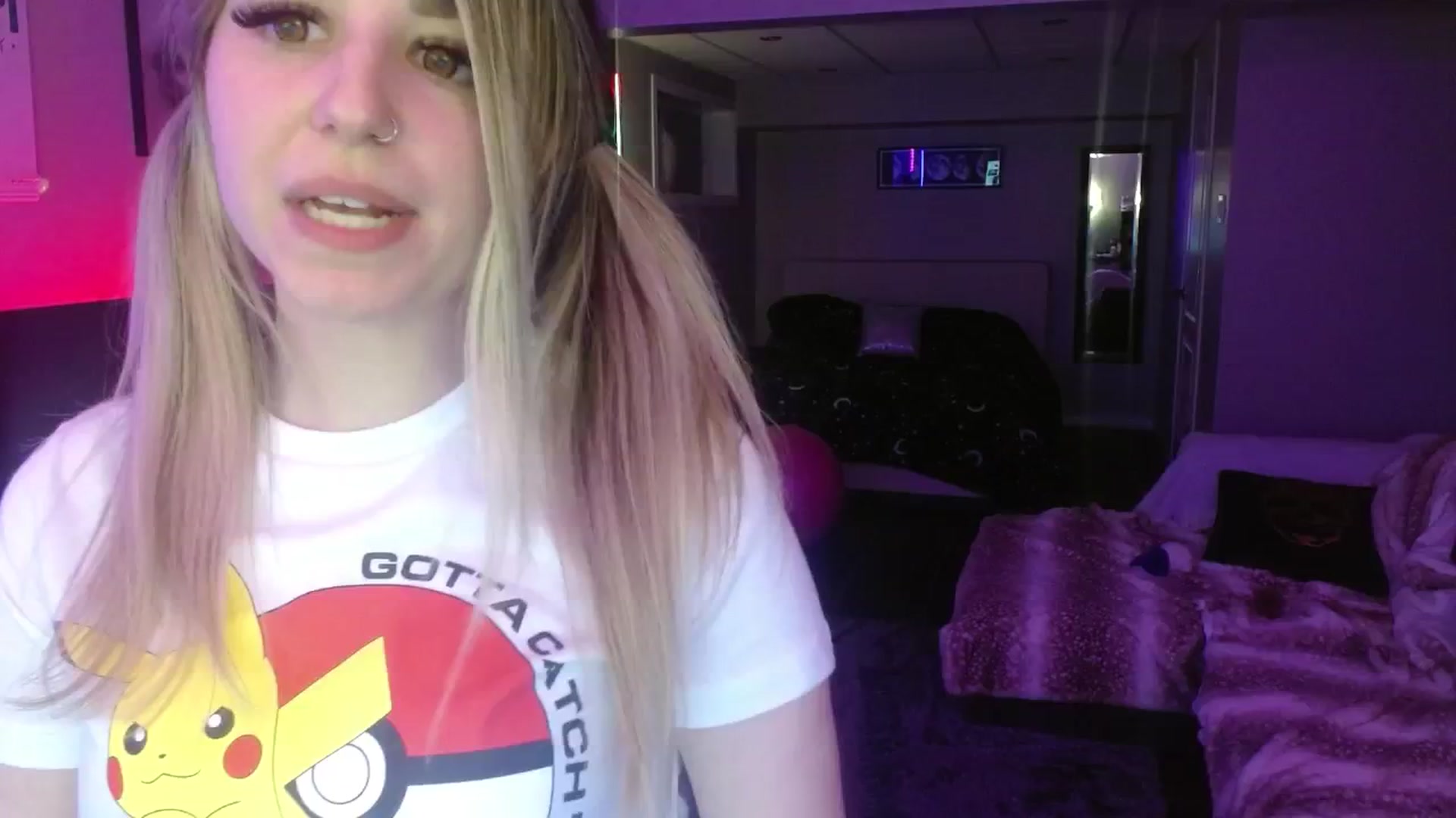 Gallery image thumbnail from Serafina's myfreecams stream on, 05/03/2024, 05:11 image 11 of 20