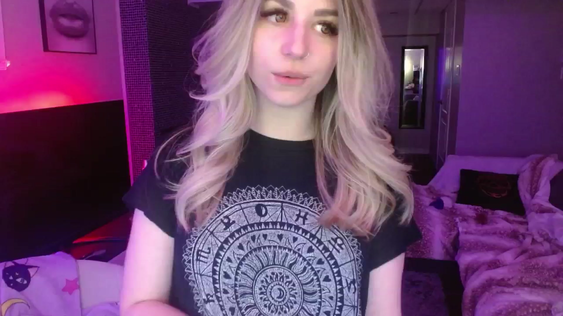 Gallery image thumbnail from Serafina's myfreecams stream on, 05/04/2024, 03:50 image 1 of 20