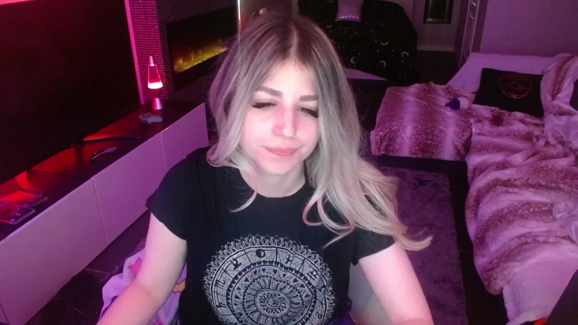 Gallery image thumbnail from Serafina's myfreecams stream on, 05/04/2024, 04:08 image 14 of 20