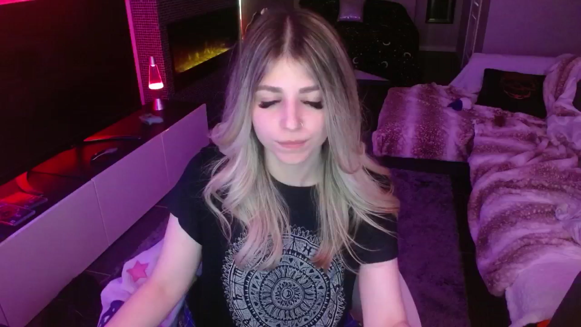 Gallery image thumbnail from Serafina's myfreecams stream on, 05/04/2024, 04:08 image 13 of 20