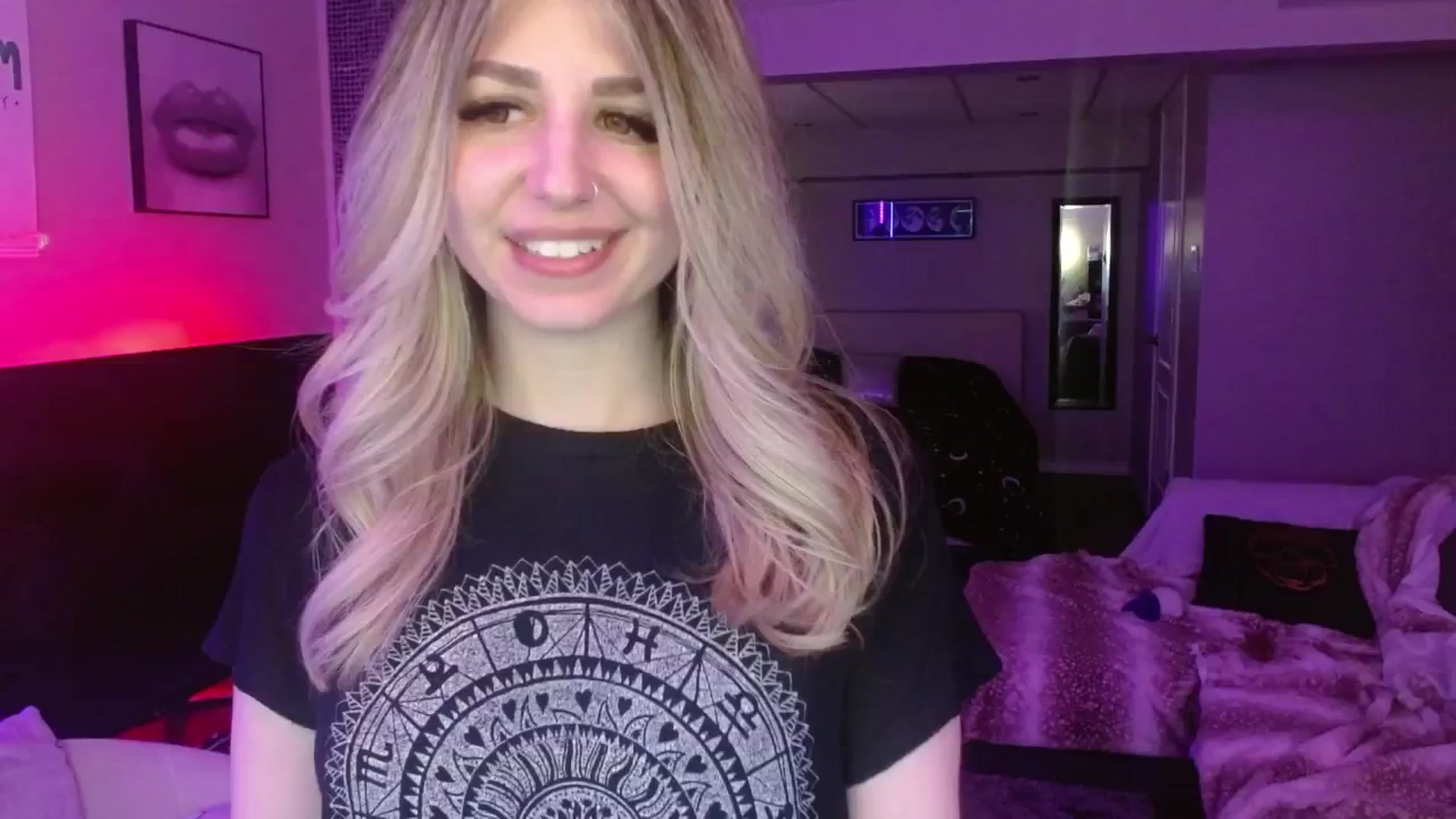 Gallery image thumbnail from Serafina's myfreecams stream on, 05/04/2024, 04:08 image 7 of 20