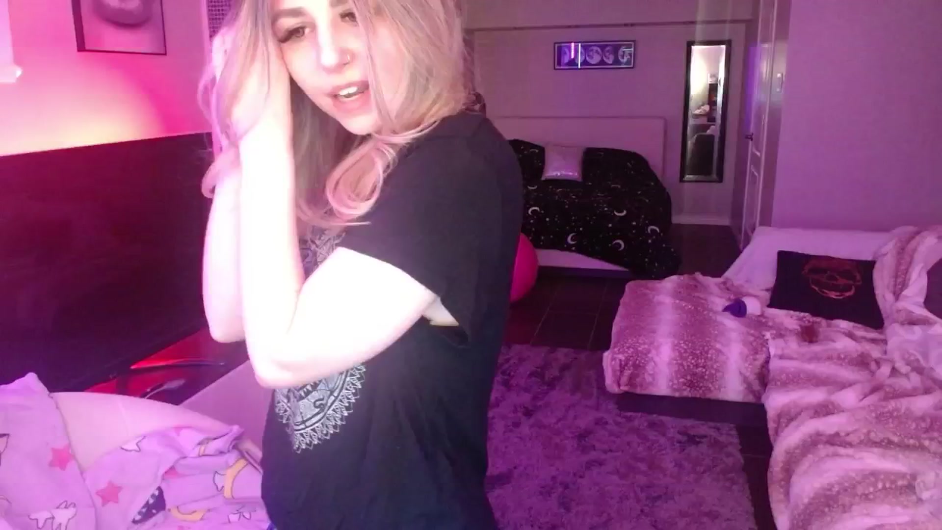 Gallery image thumbnail from Serafina's myfreecams stream on, 05/04/2024, 04:08 image 8 of 20