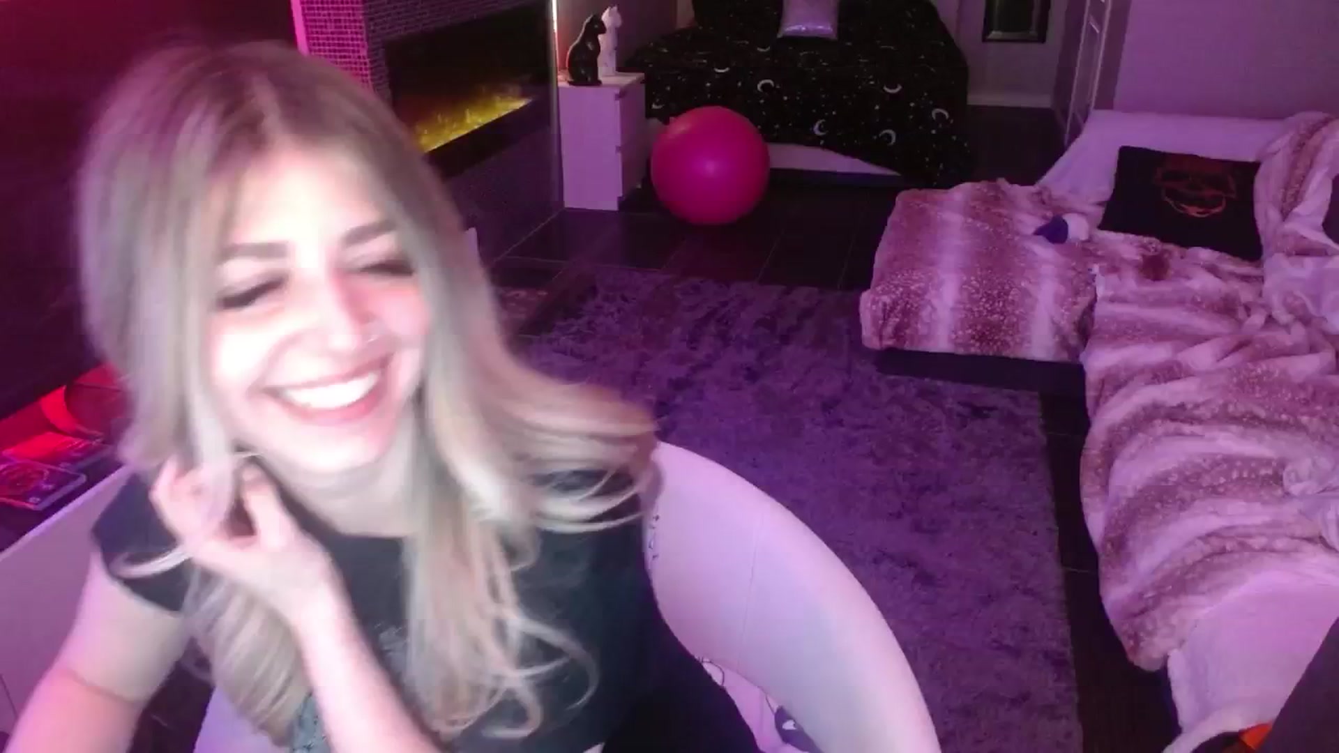 Gallery image thumbnail from Serafina's myfreecams stream on, 05/04/2024, 05:49 image 7 of 20