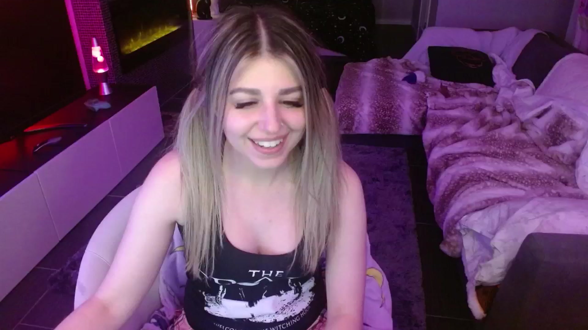 Gallery image thumbnail from Serafina's myfreecams stream on, 05/06/2024, 10:42 image 19 of 20