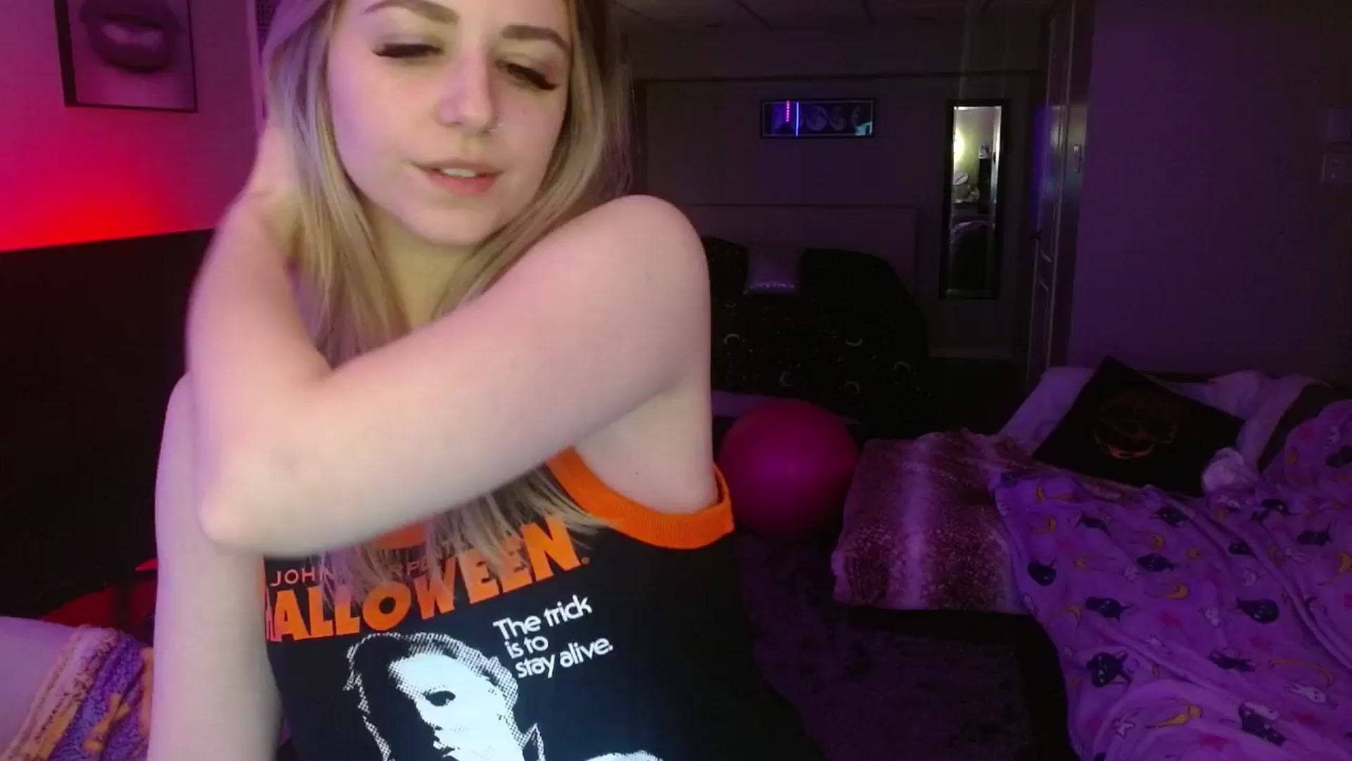 Gallery image thumbnail from Serafina's myfreecams stream on, 05/09/2024, 04:25 image 1 of 20