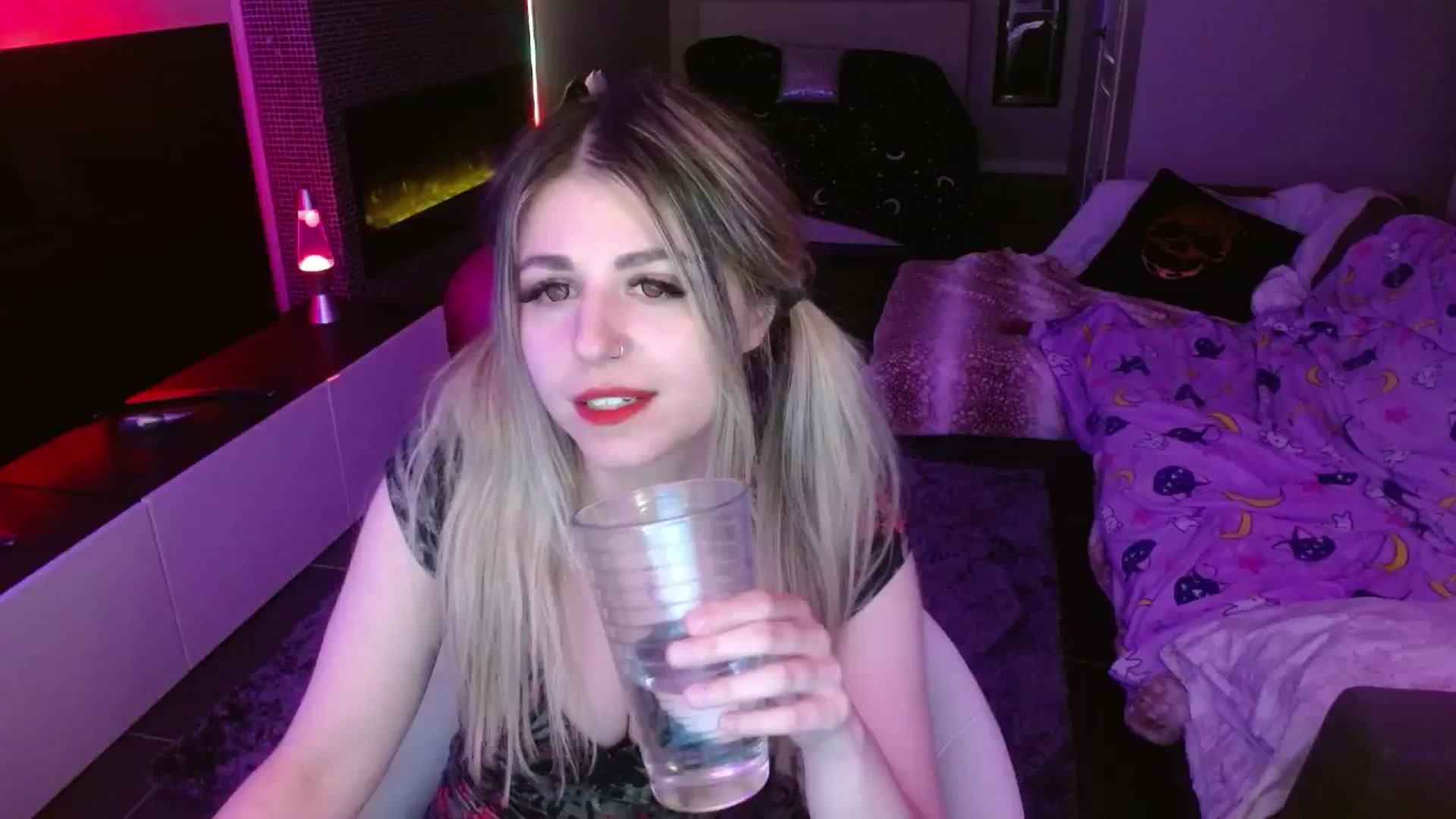 Gallery image thumbnail from Serafina's myfreecams stream on, 05/11/2024, 05:59 image 11 of 20