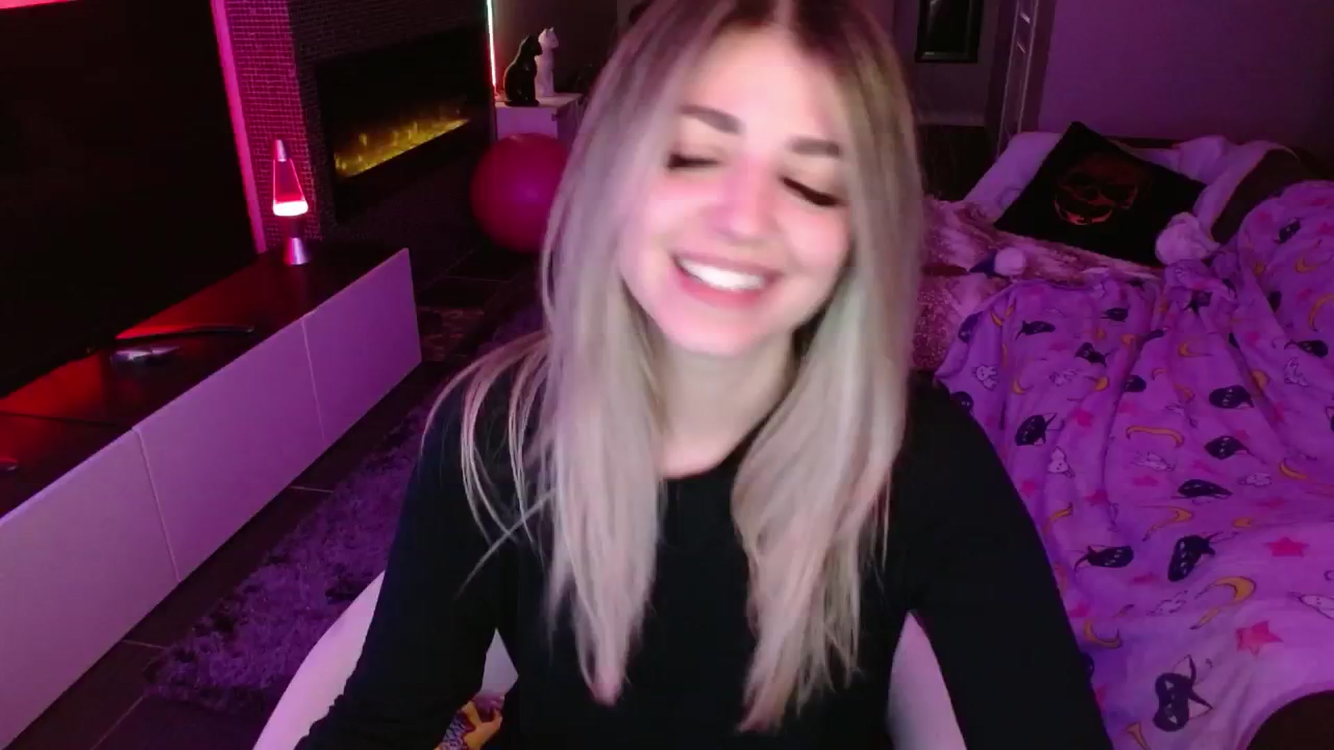 Gallery image thumbnail from Serafina's myfreecams stream on, 05/13/2024, 04:29 image 7 of 20
