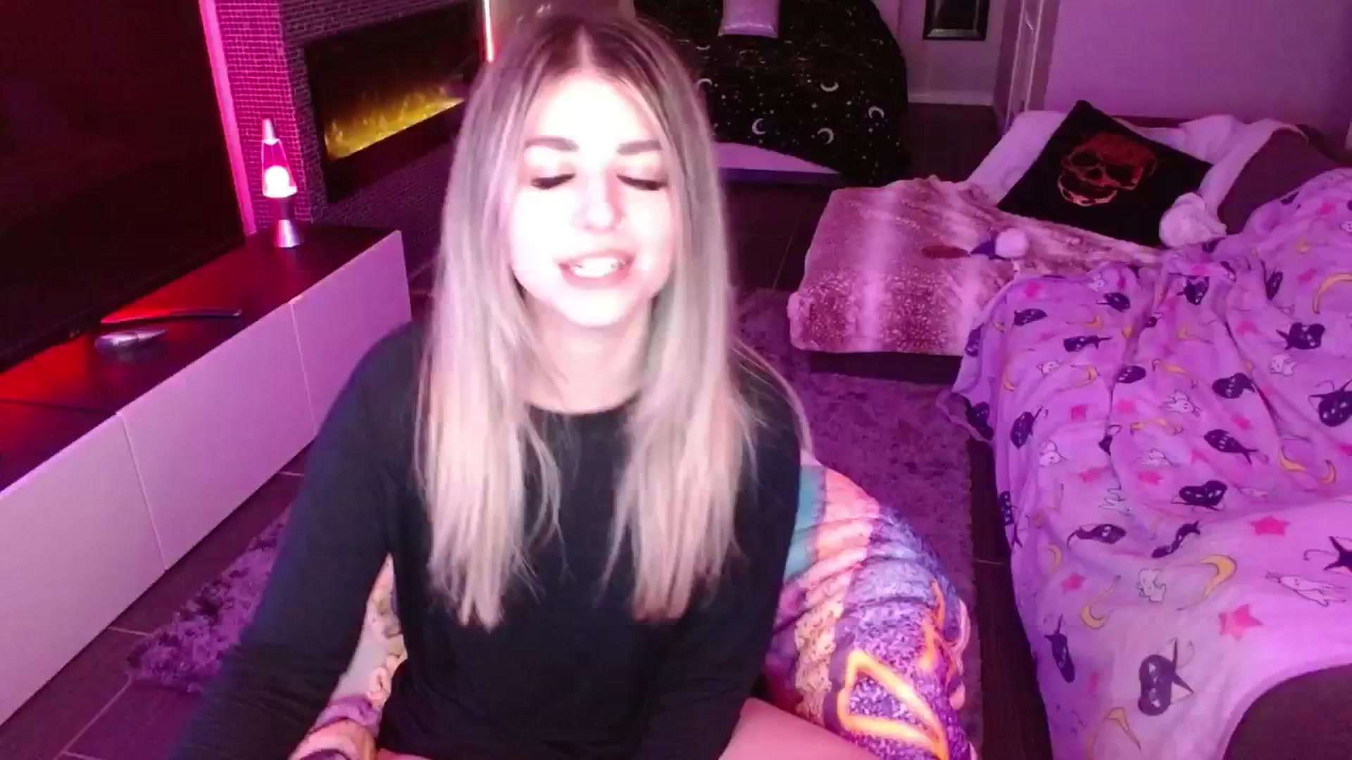 Gallery image thumbnail from Serafina's myfreecams stream on, 05/13/2024, 04:29 image 14 of 20