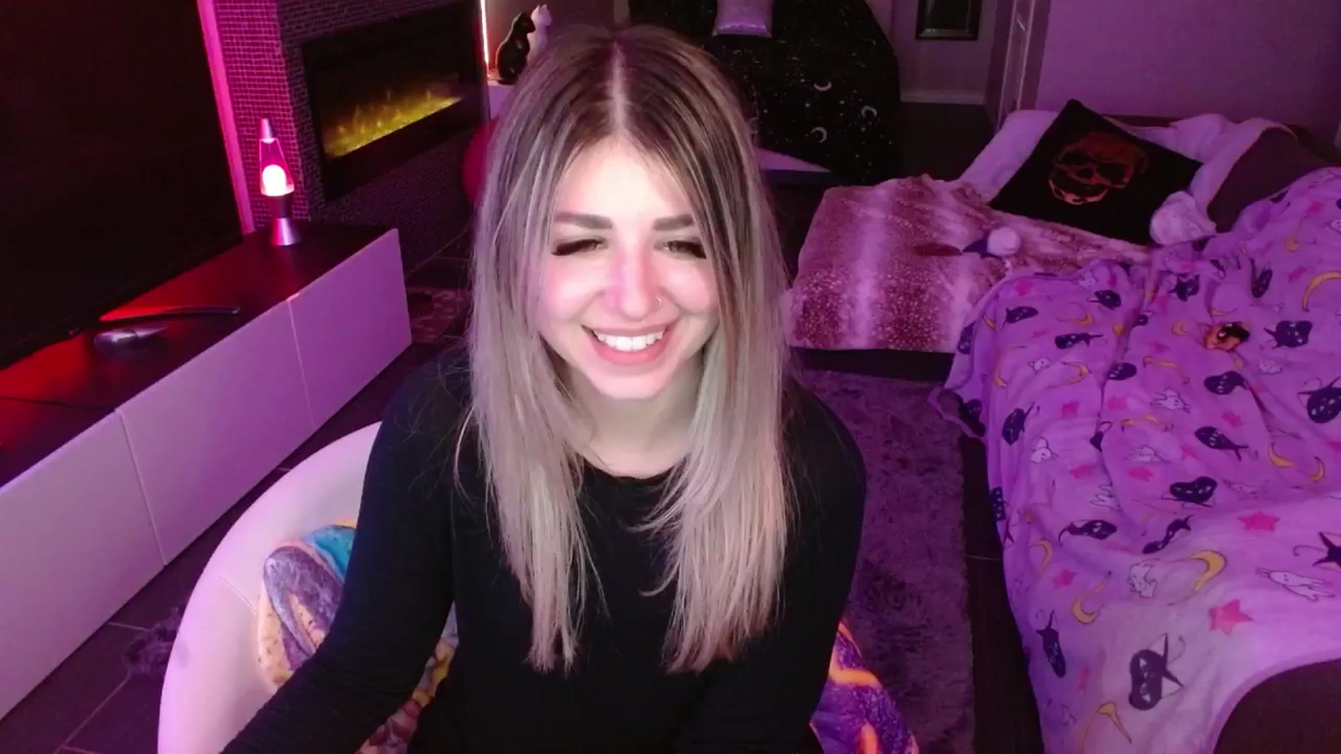 Gallery image thumbnail from Serafina's myfreecams stream on, 05/13/2024, 04:29 image 17 of 20