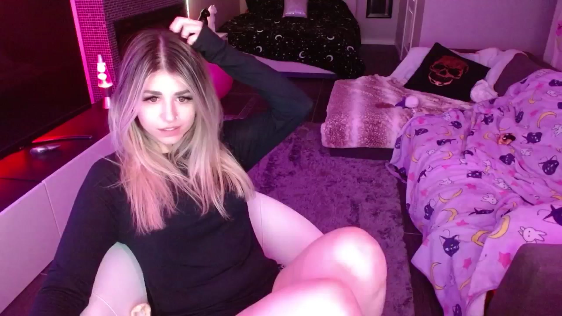 Gallery image thumbnail from Serafina's myfreecams stream on, 05/13/2024, 06:15 image 15 of 20