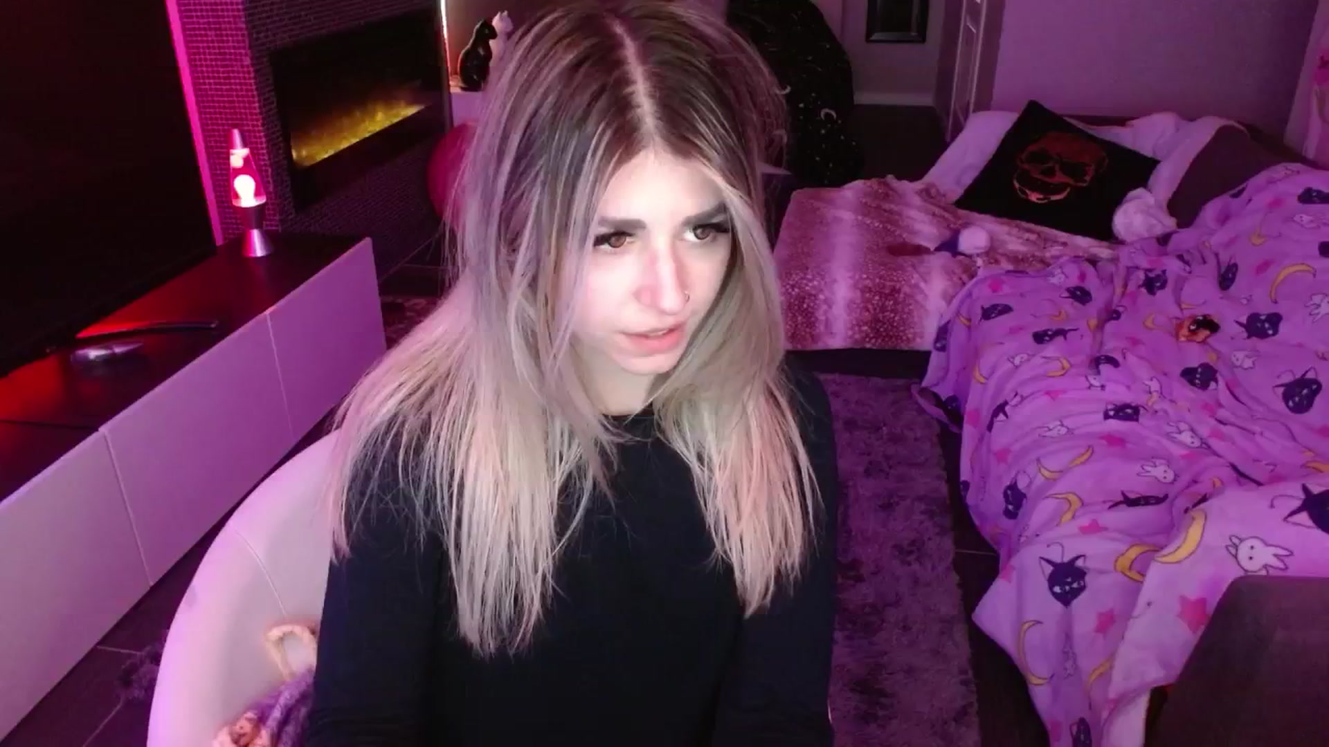 Gallery image thumbnail from Serafina's myfreecams stream on, 05/13/2024, 06:15 image 16 of 20