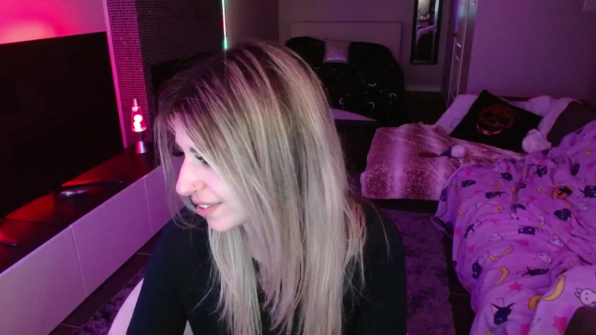 Gallery image thumbnail from Serafina's myfreecams stream on, 05/13/2024, 06:15 image 4 of 20