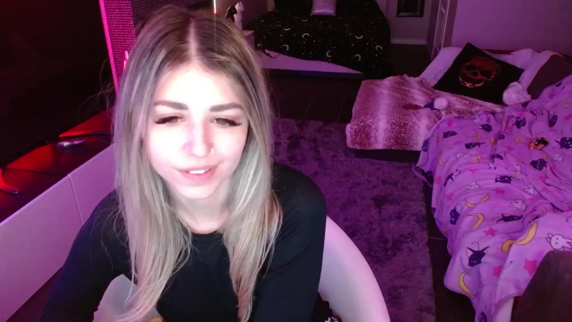Gallery image thumbnail from Serafina's myfreecams stream on, 05/13/2024, 06:15 image 2 of 20