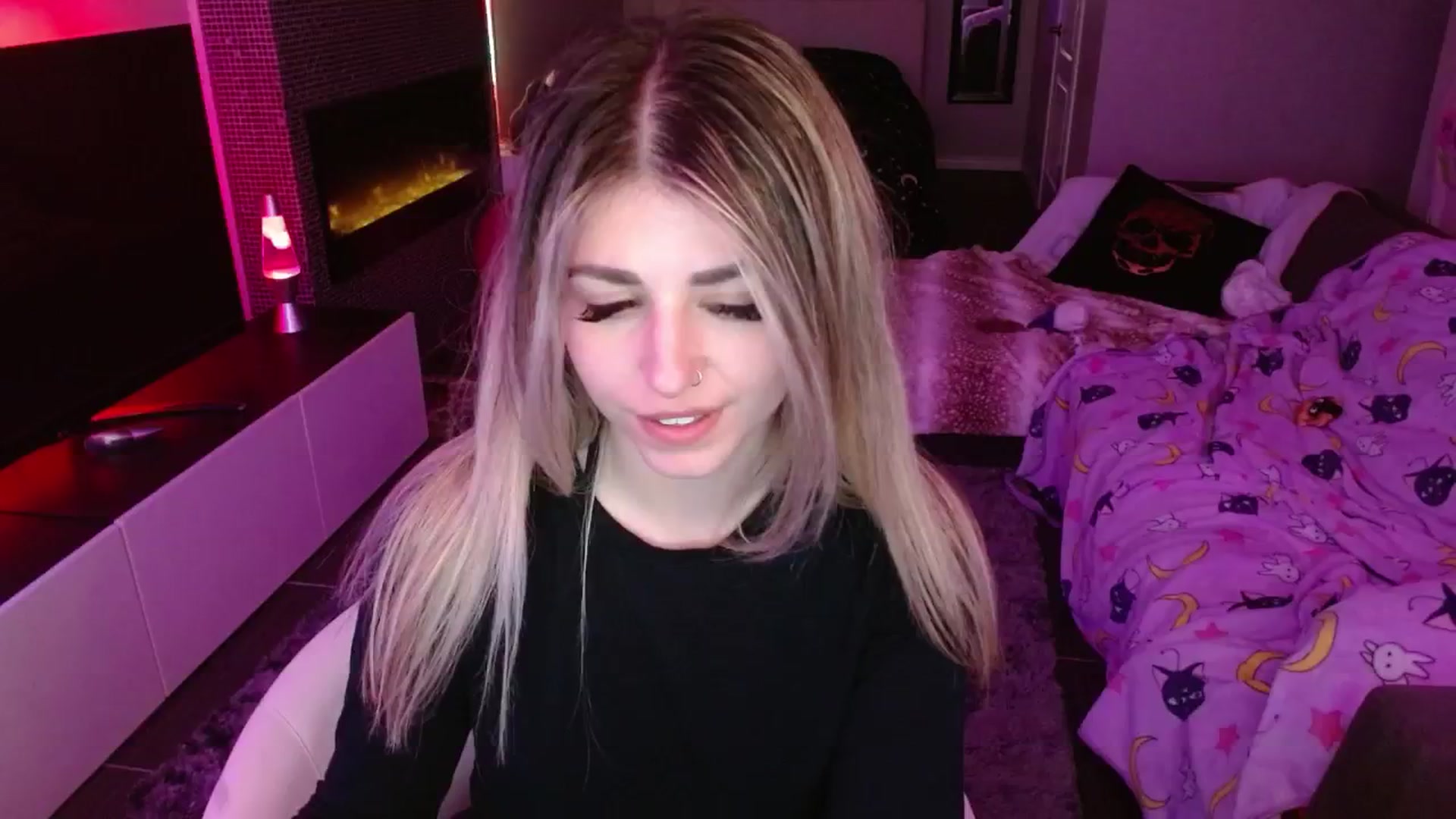 Gallery image thumbnail from Serafina's myfreecams stream on, 05/13/2024, 06:15 image 6 of 20