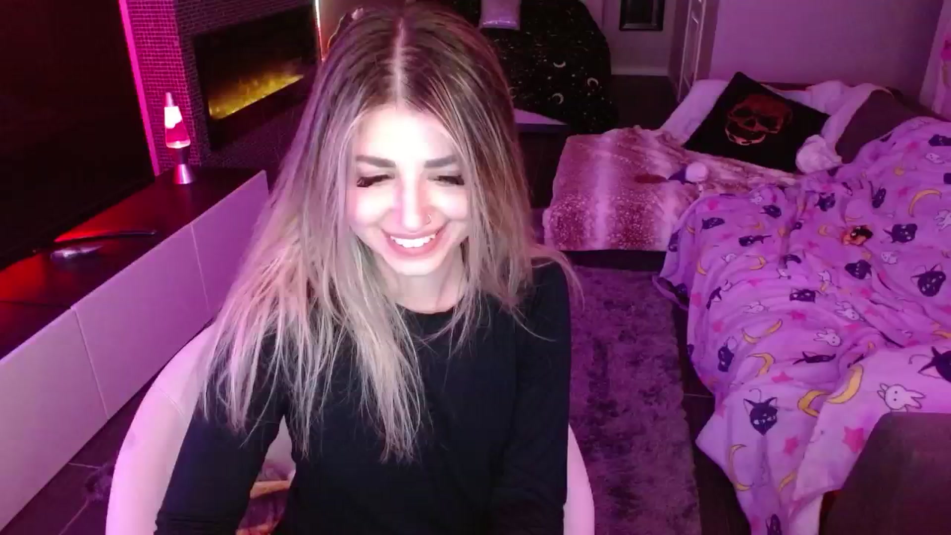 Gallery image thumbnail from Serafina's myfreecams stream on, 05/13/2024, 06:15 image 18 of 20