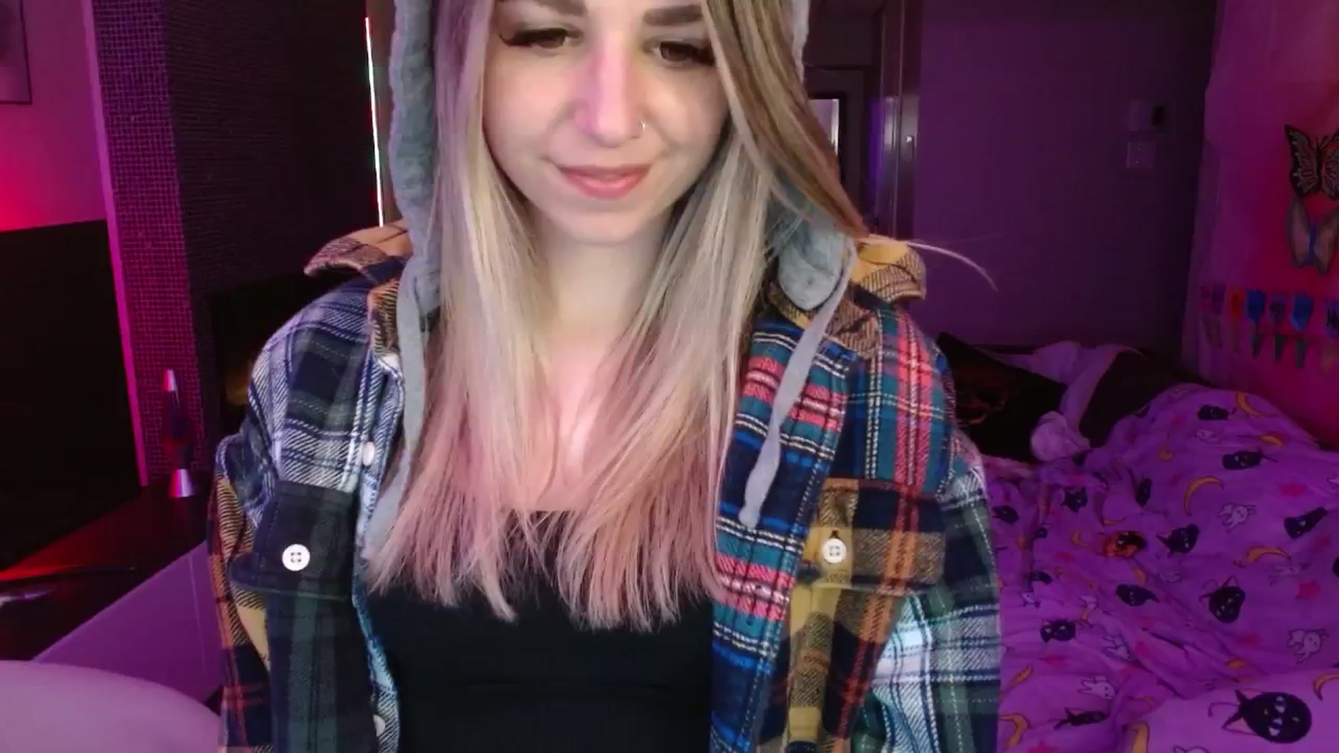 Gallery image thumbnail from Serafina's myfreecams stream on, 05/14/2024, 01:50 image 9 of 20
