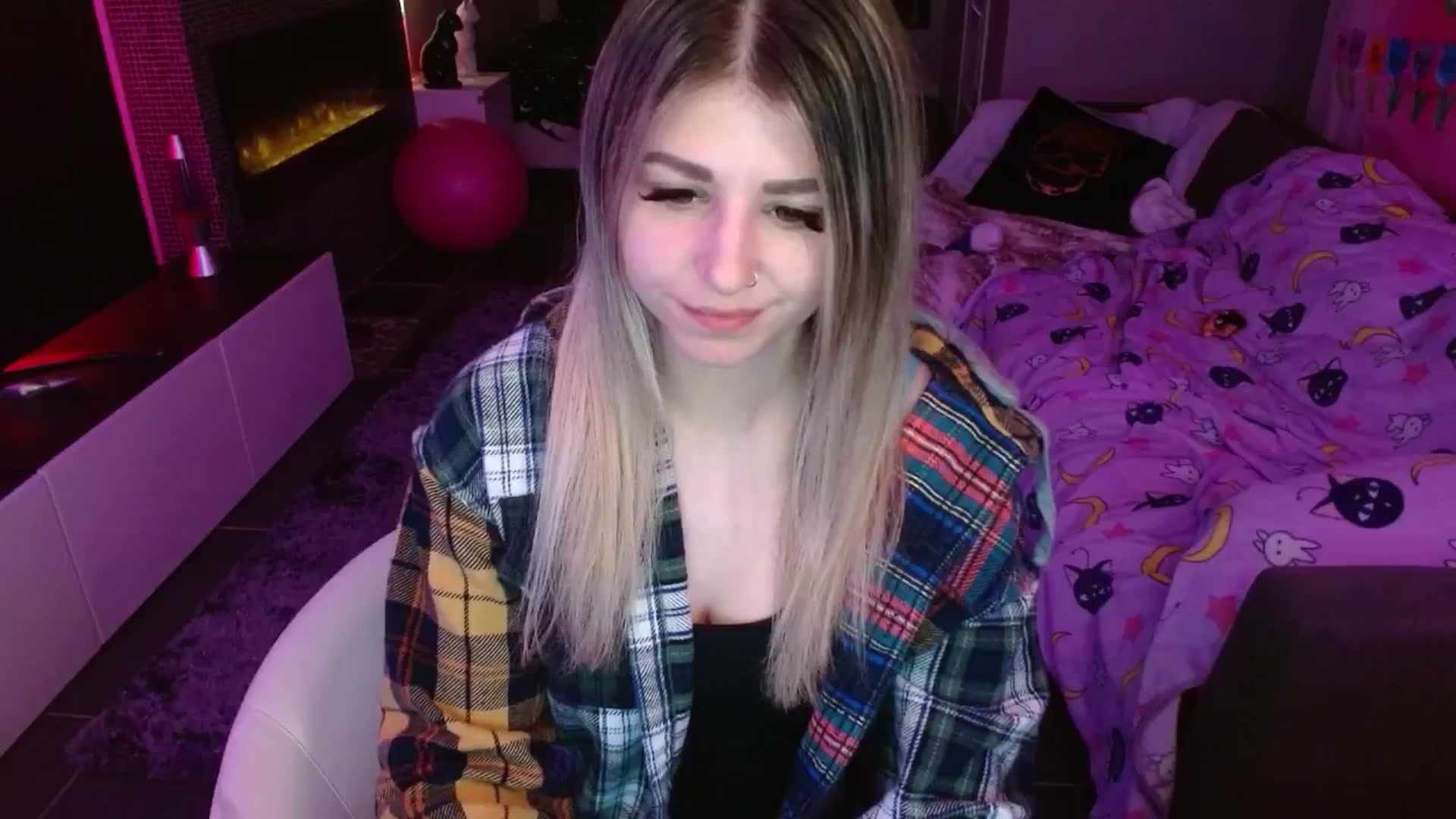 Gallery image thumbnail from Serafina's myfreecams stream on, 05/14/2024, 01:50 image 6 of 20