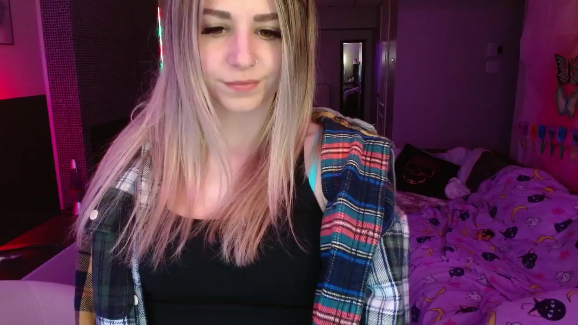 Gallery image thumbnail from Serafina's myfreecams stream on, 05/14/2024, 01:50 image 8 of 20