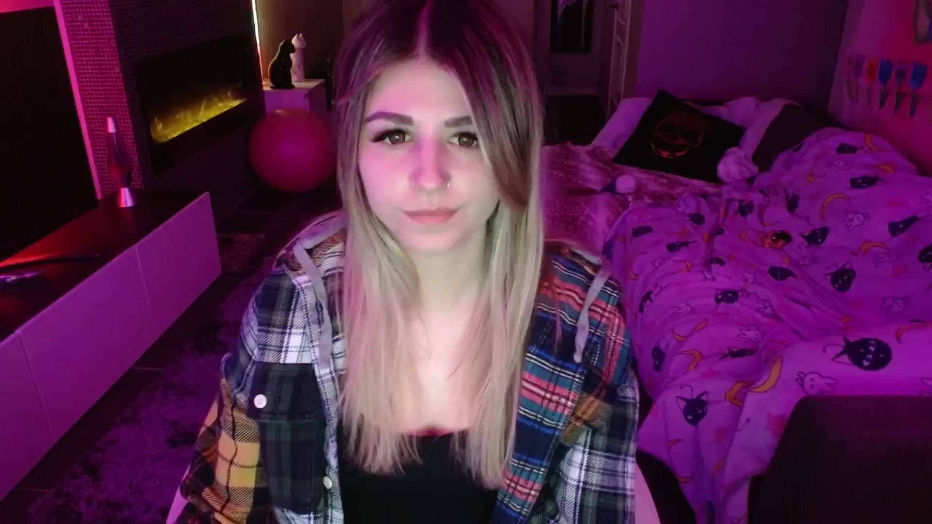 Gallery image thumbnail from Serafina's myfreecams stream on, 05/14/2024, 01:50 image 11 of 20