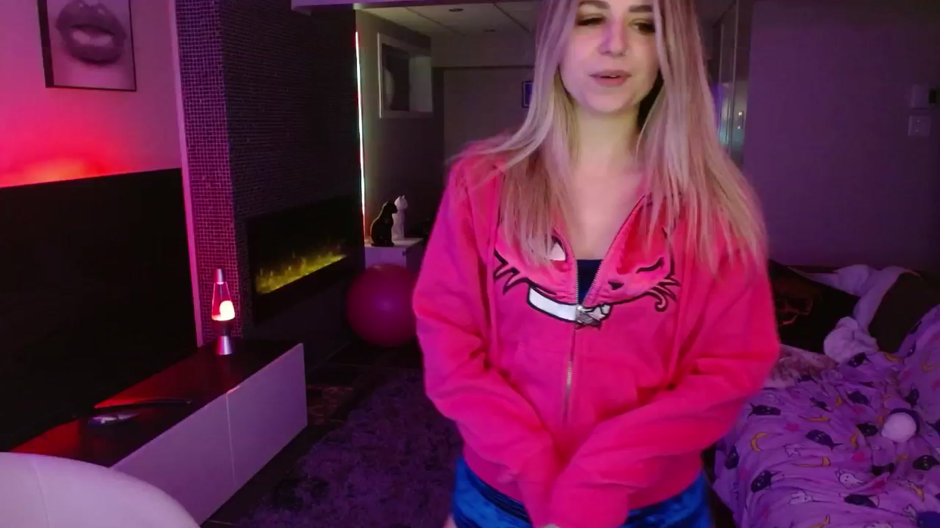 Gallery image thumbnail from Serafina's myfreecams stream on, 05/15/2024, 04:18 image 19 of 20