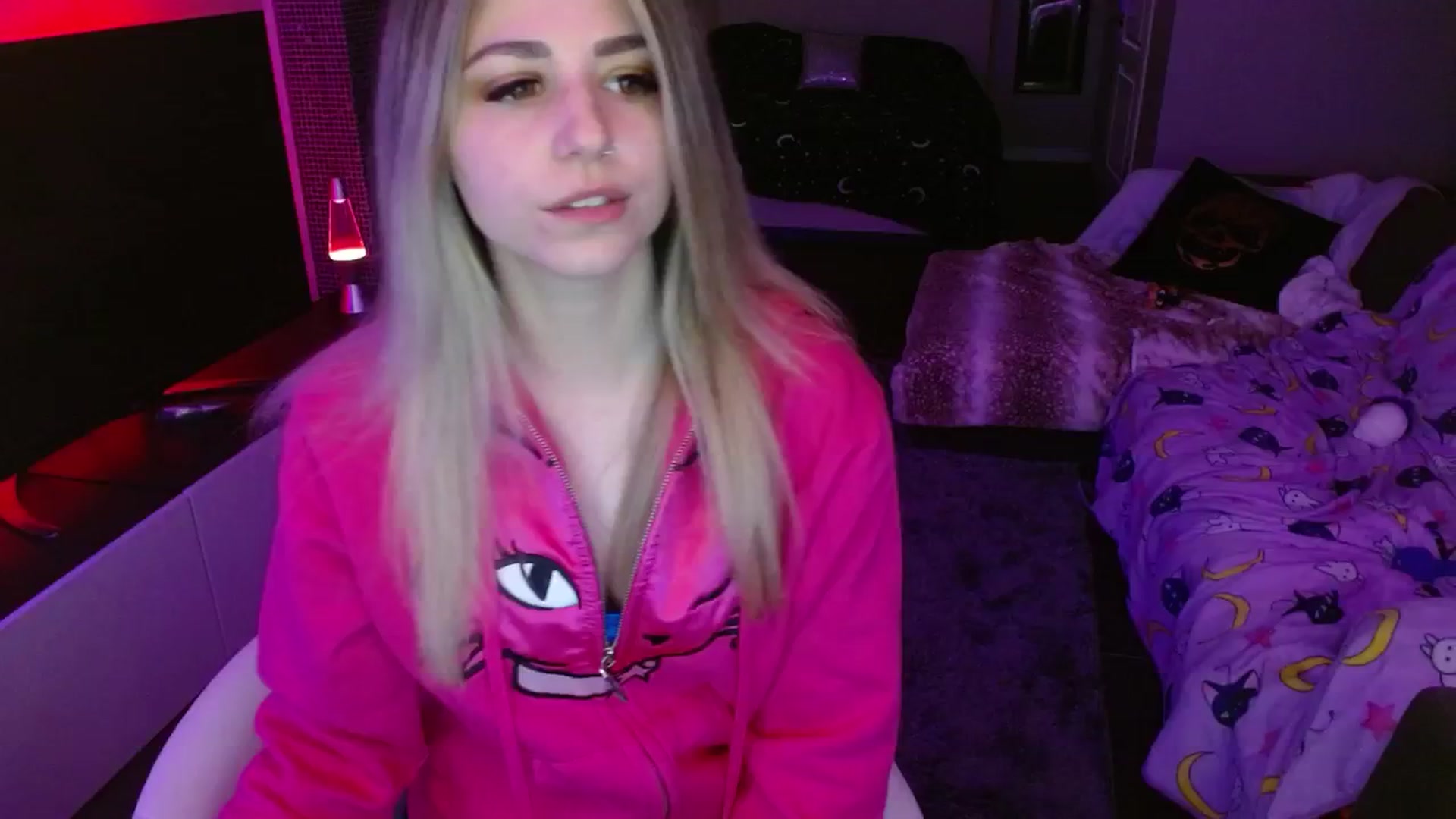 Gallery image thumbnail from Serafina's myfreecams stream on, 05/15/2024, 04:18 image 7 of 20
