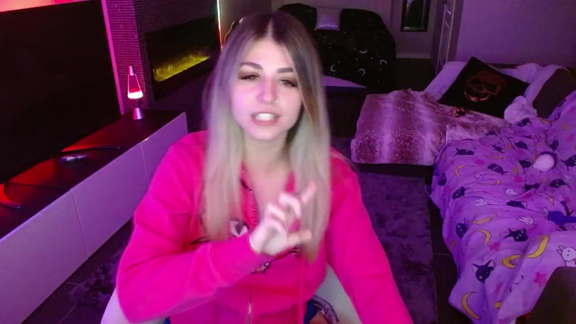 Gallery image thumbnail from Serafina's myfreecams stream on, 05/15/2024, 04:18 image 13 of 20