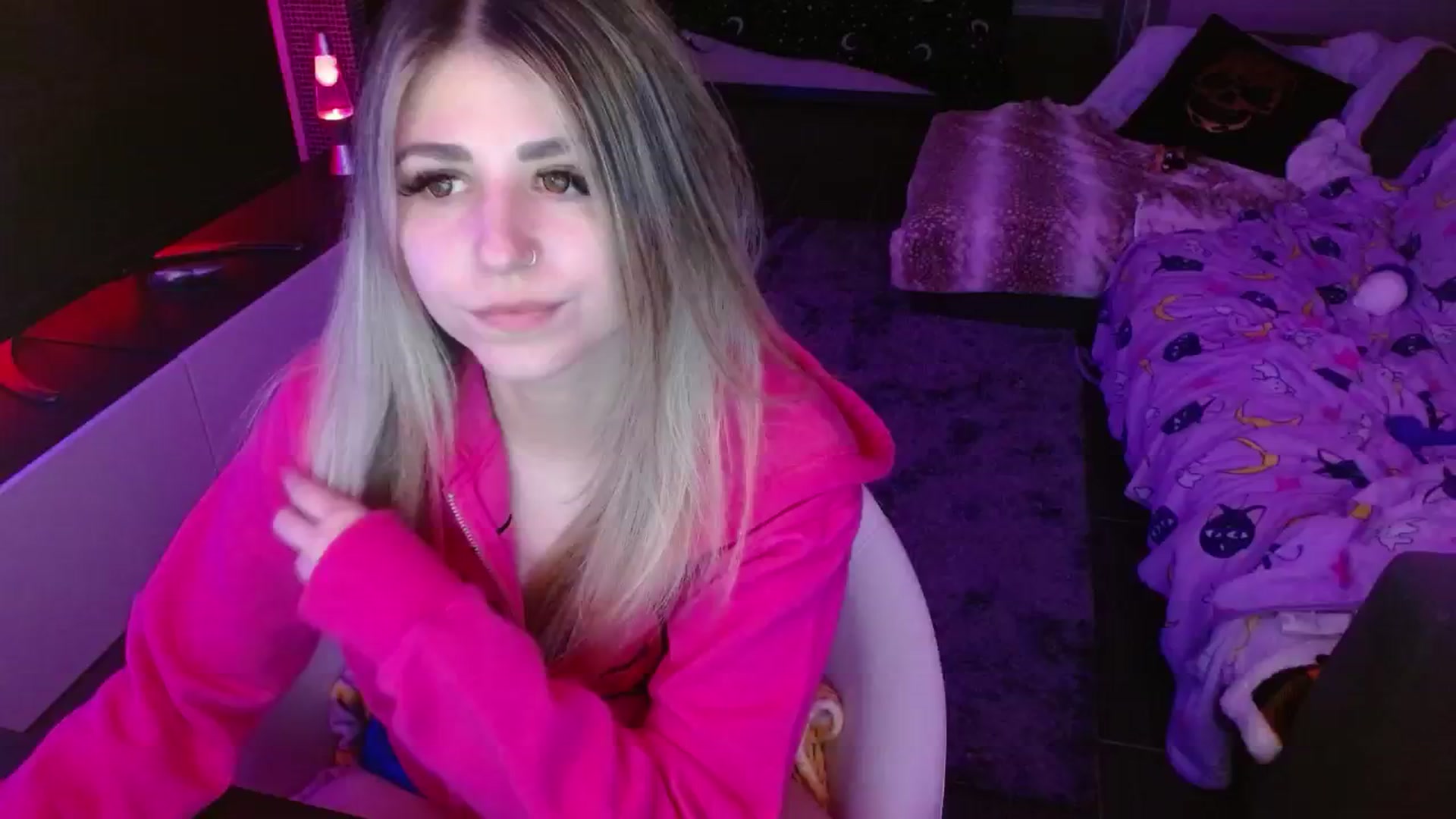 Gallery image thumbnail from Serafina's myfreecams stream on, 05/15/2024, 06:03 image 5 of 20